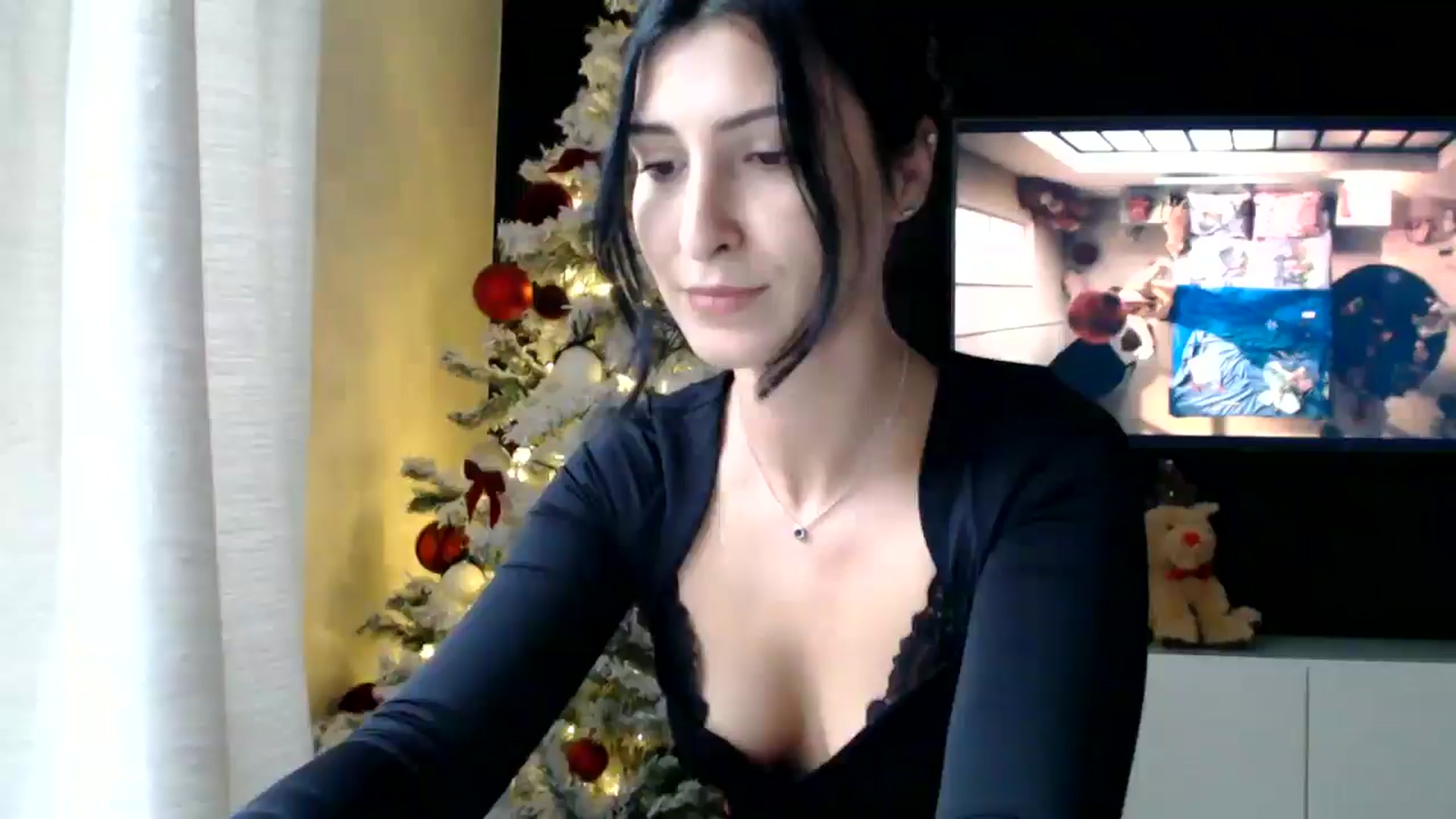 Gallery image thumbnail from Yara_77's myfreecams stream on, 12/12/2025, 13:01 image 12 of 20