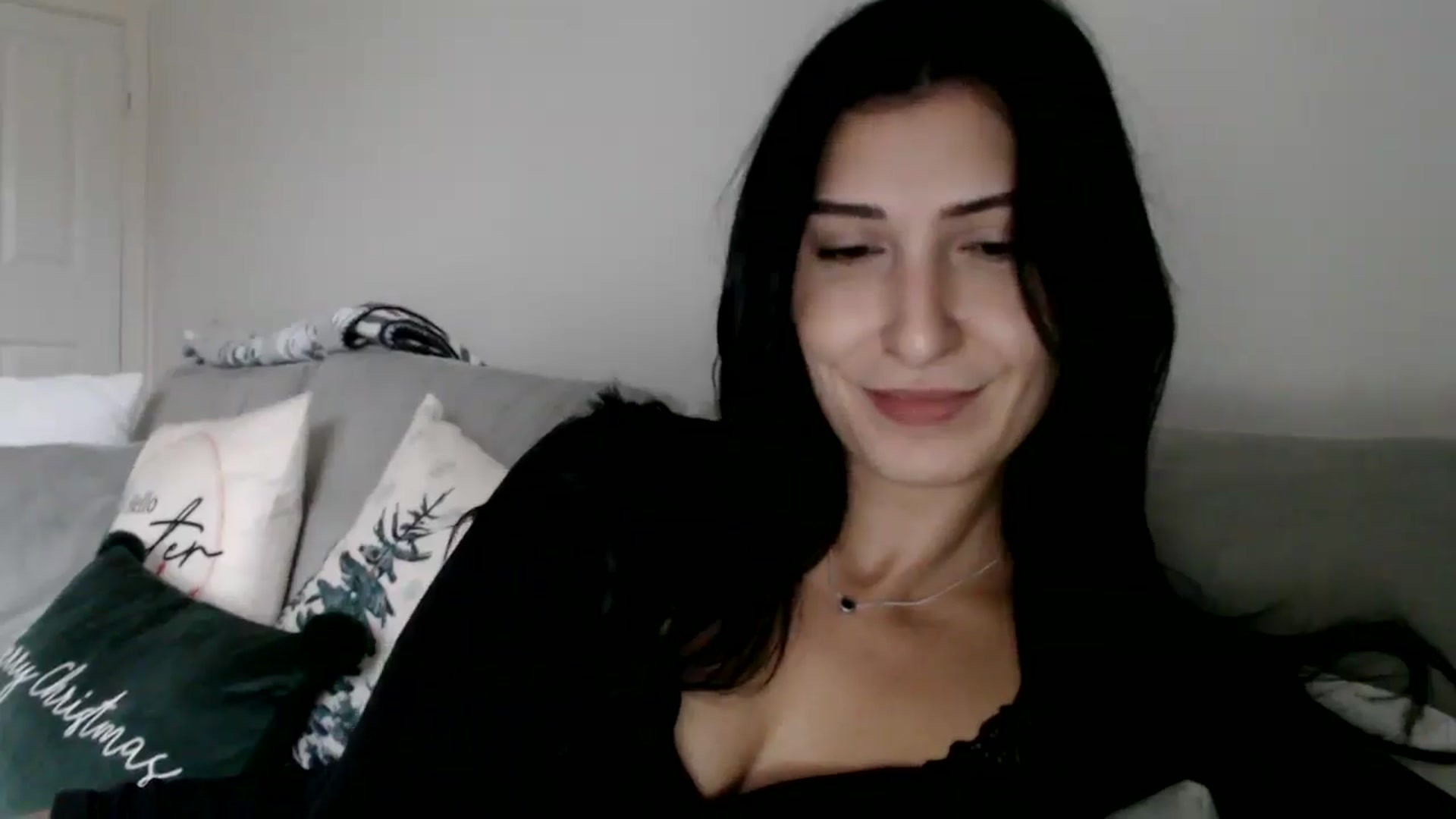 Gallery image thumbnail from Yara_77's myfreecams stream on, 12/12/2025, 13:01 image 15 of 20