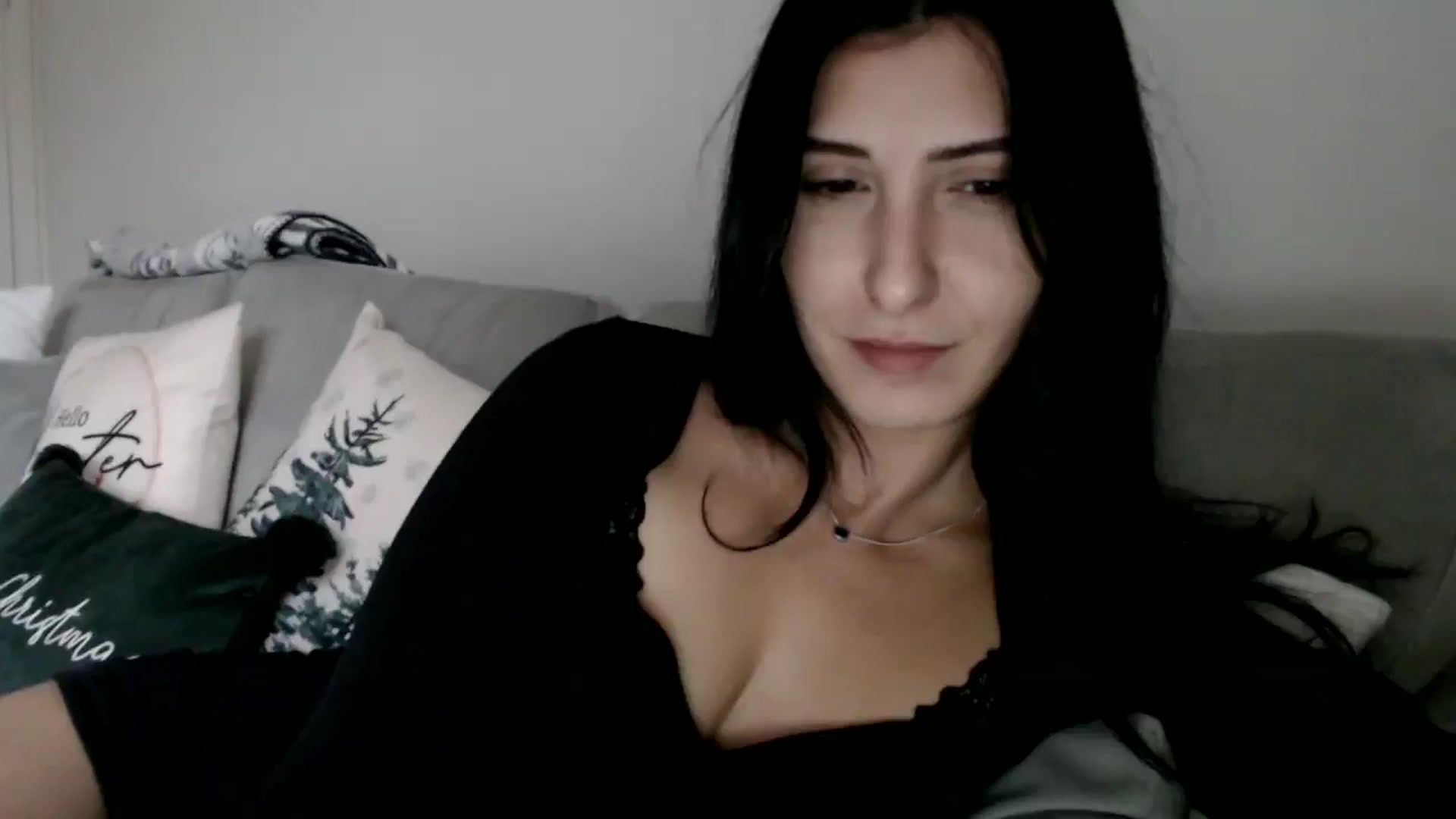 Gallery image thumbnail from Yara_77's myfreecams stream on, 12/12/2025, 13:01 image 16 of 20
