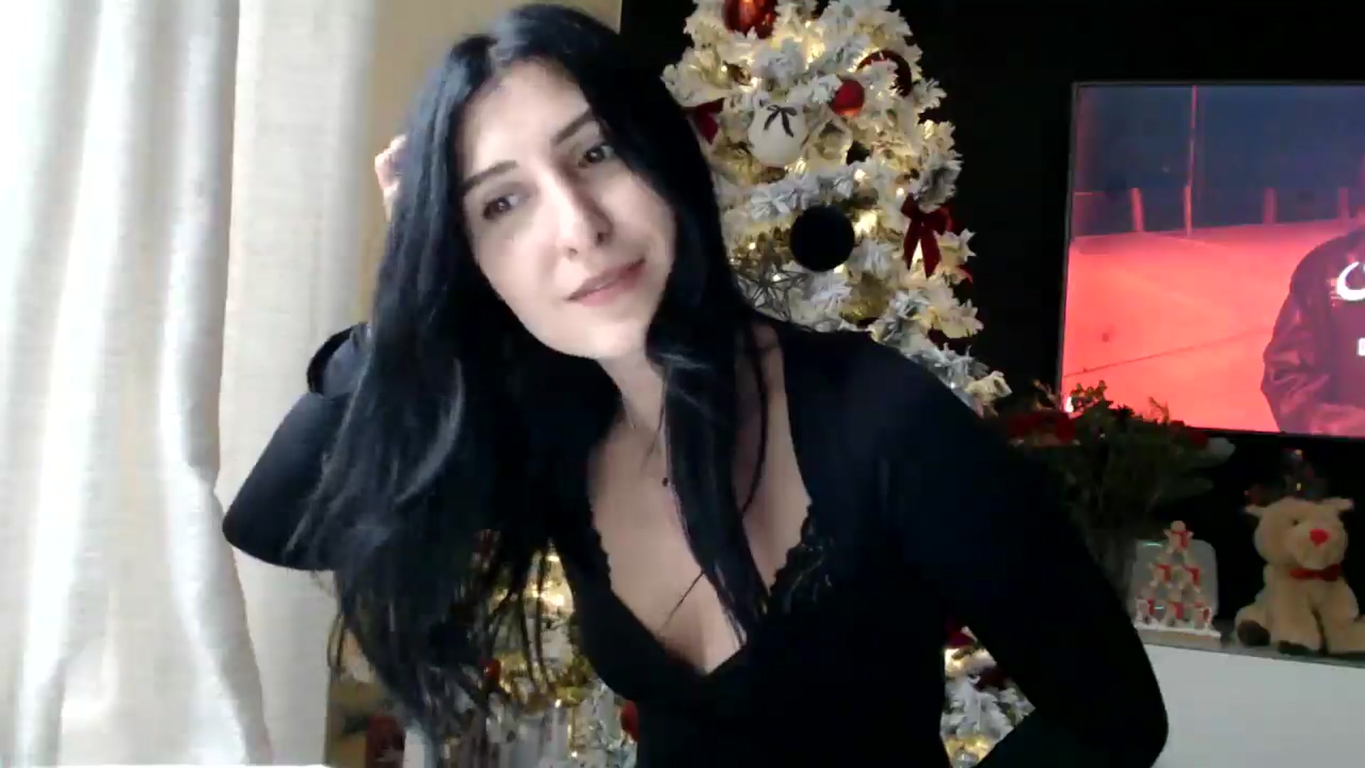 Gallery image thumbnail from Yara_77's myfreecams stream on, 12/12/2025, 13:35 image 9 of 20