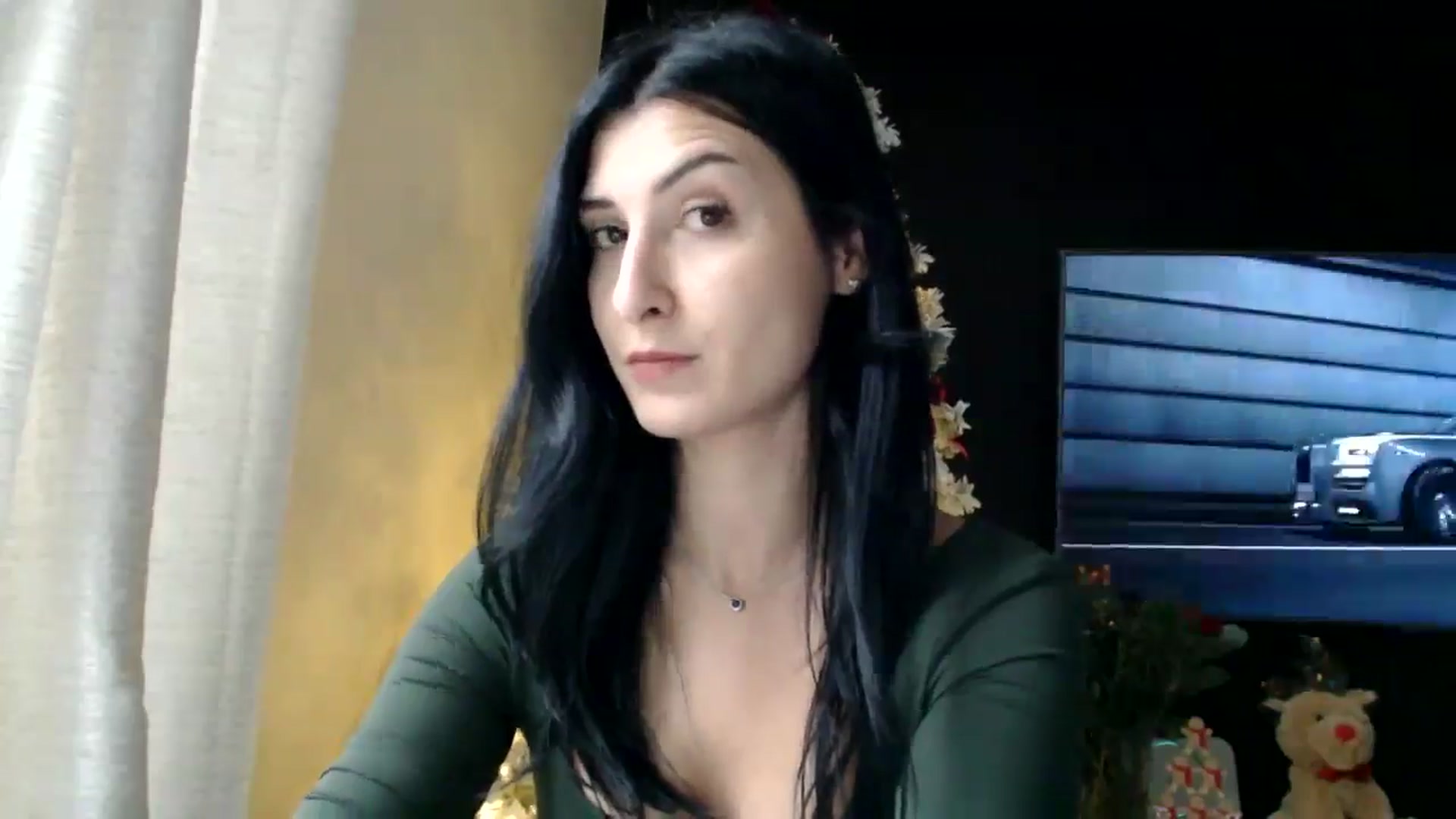 Gallery image thumbnail from Yara_77's myfreecams stream on, 12/12/2025, 13:35 image 19 of 20