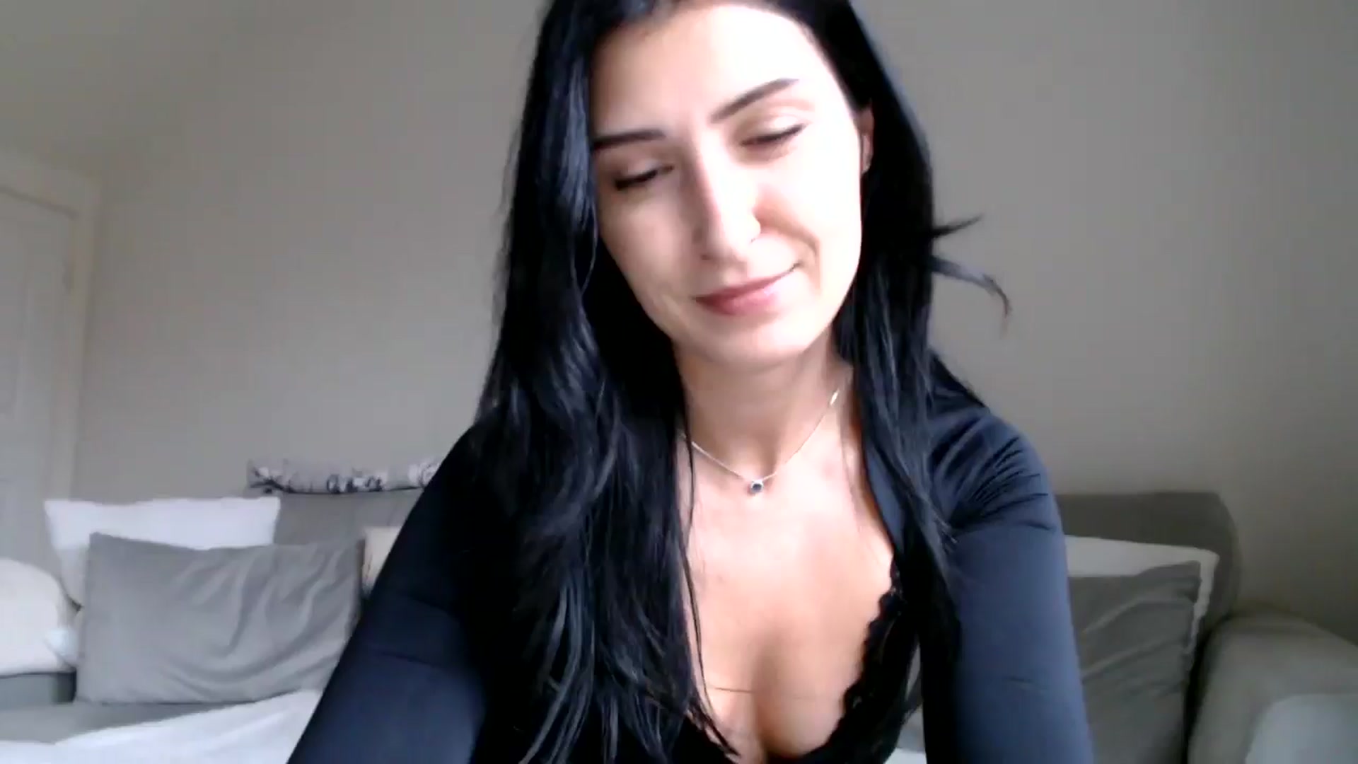 Gallery image thumbnail from Yara_77's myfreecams stream on, 12/12/2025, 13:35 image 1 of 20