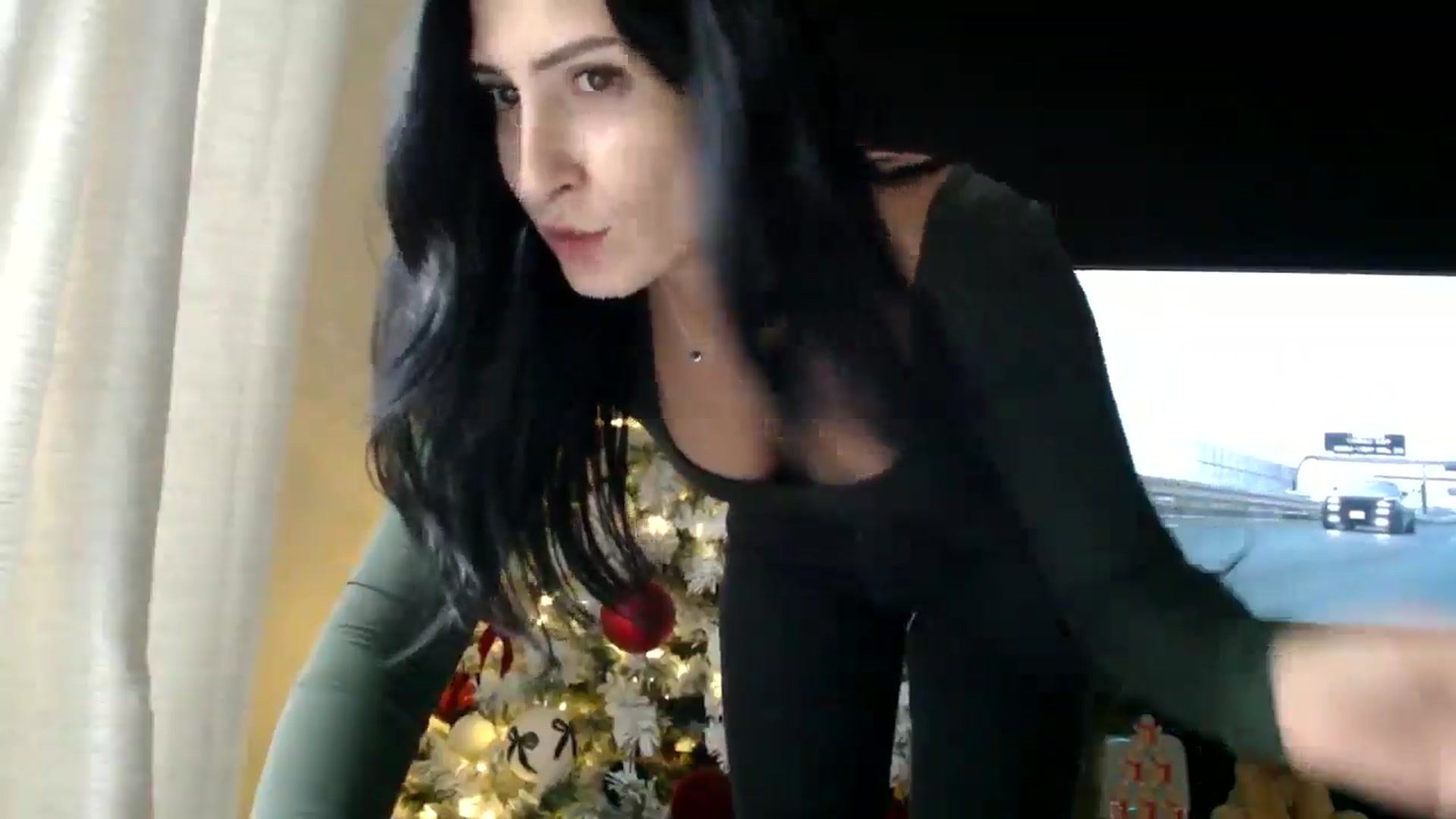 Gallery image thumbnail from Yara_77's myfreecams stream on, 12/12/2025, 13:35 image 17 of 20
