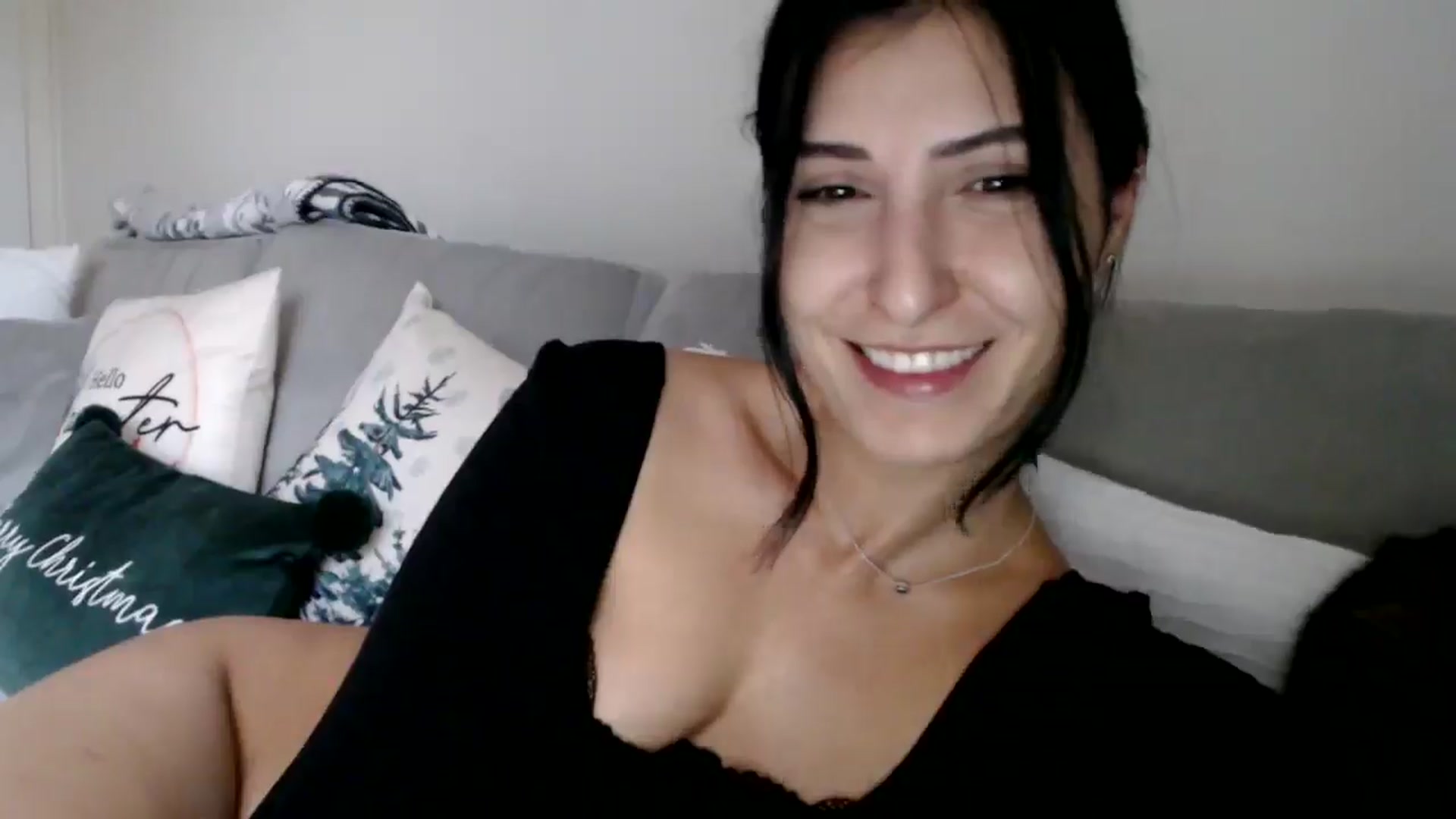 Gallery image thumbnail from Yara_77's myfreecams stream on, 12/12/2025, 15:02 image 16 of 20