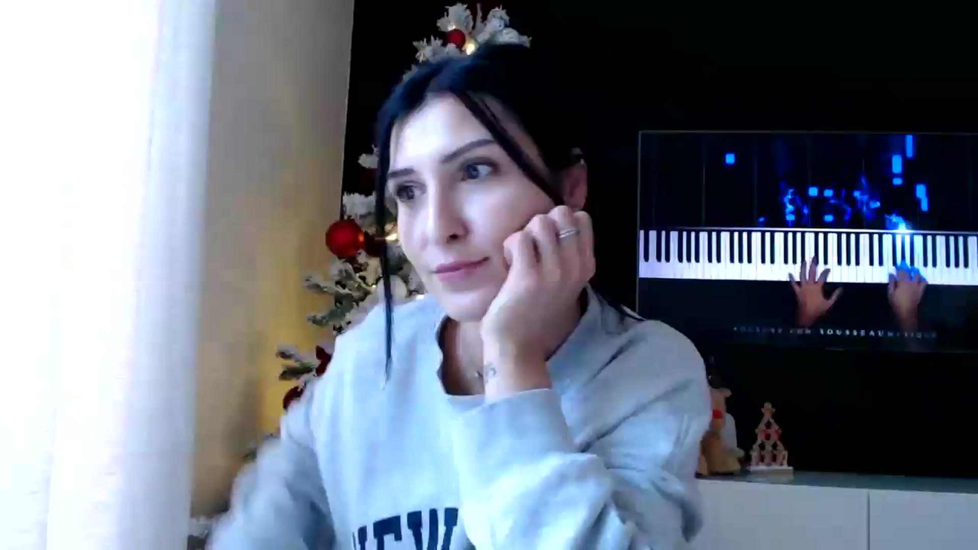 Gallery image thumbnail from Yara_77's myfreecams stream on, 12/16/2025, 14:55 image 13 of 20