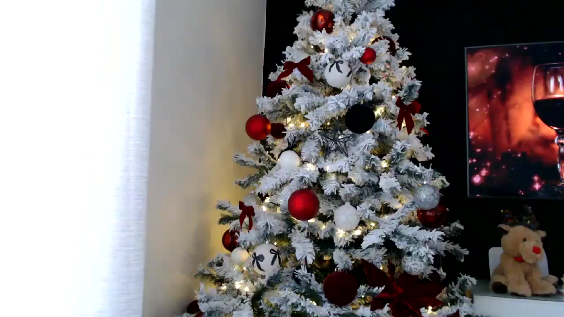 Gallery image thumbnail from Yara_77's myfreecams stream on, 12/16/2025, 14:55 image 6 of 20