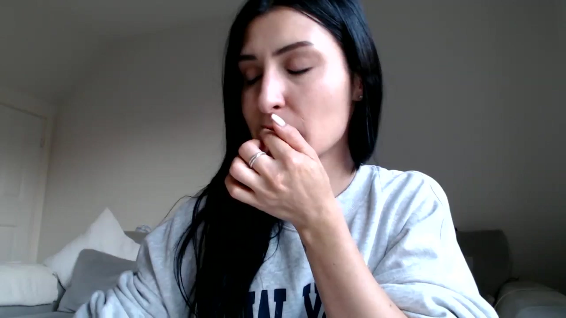 Gallery image thumbnail from Yara_77's myfreecams stream on, 12/16/2025, 14:55 image 18 of 20