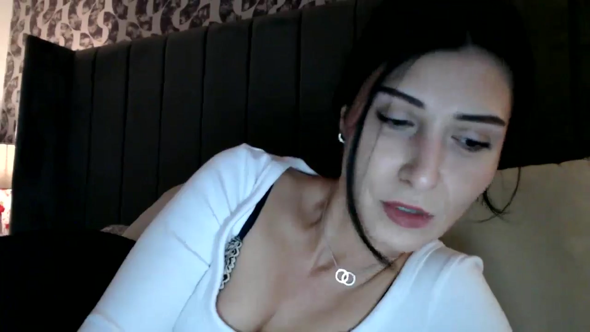 Gallery image thumbnail from Yara_77's myfreecams stream on, 12/18/2025, 13:39 image 8 of 20