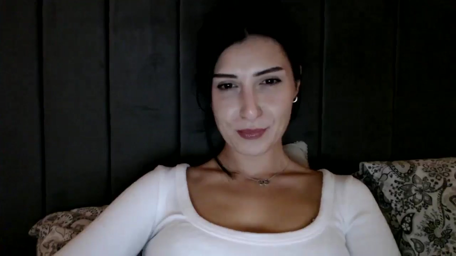 Gallery image thumbnail from Yara_77's myfreecams stream on, 12/18/2025, 13:39 image 10 of 20