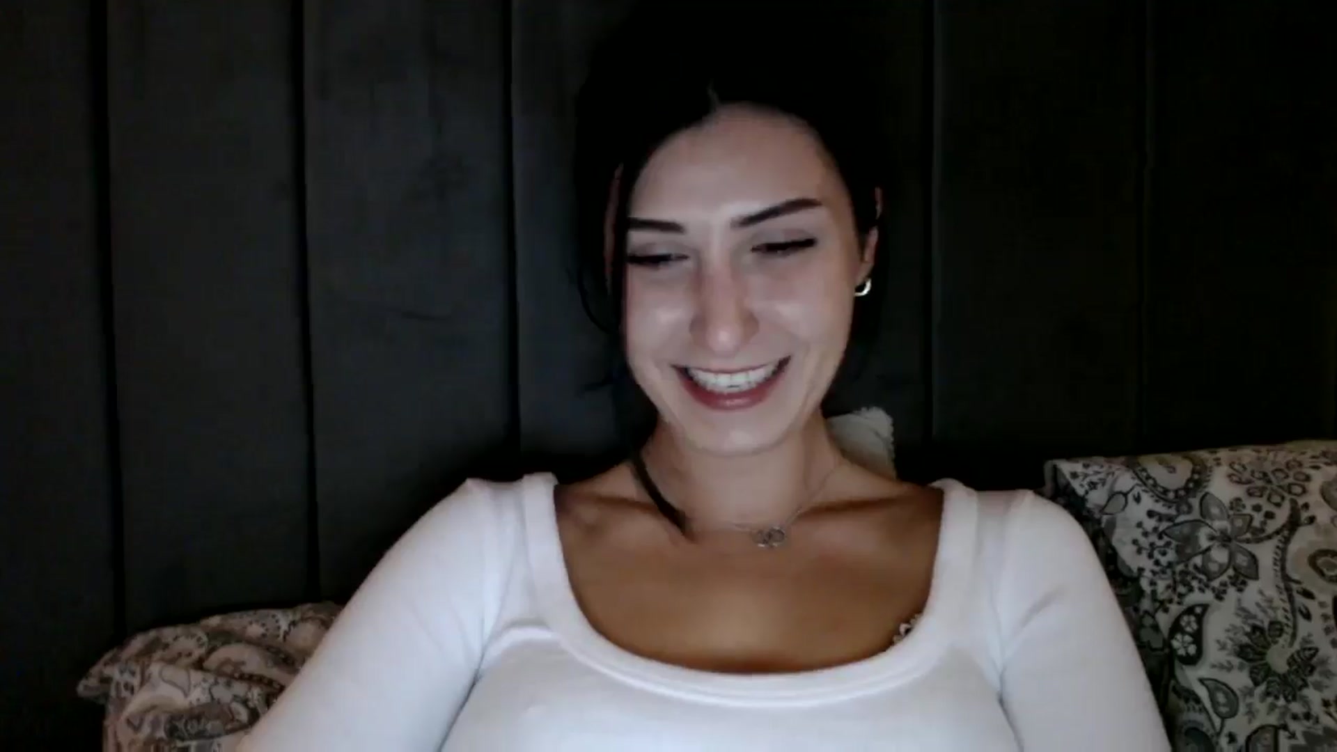 Gallery image thumbnail from Yara_77's myfreecams stream on, 12/18/2025, 13:39 image 19 of 20