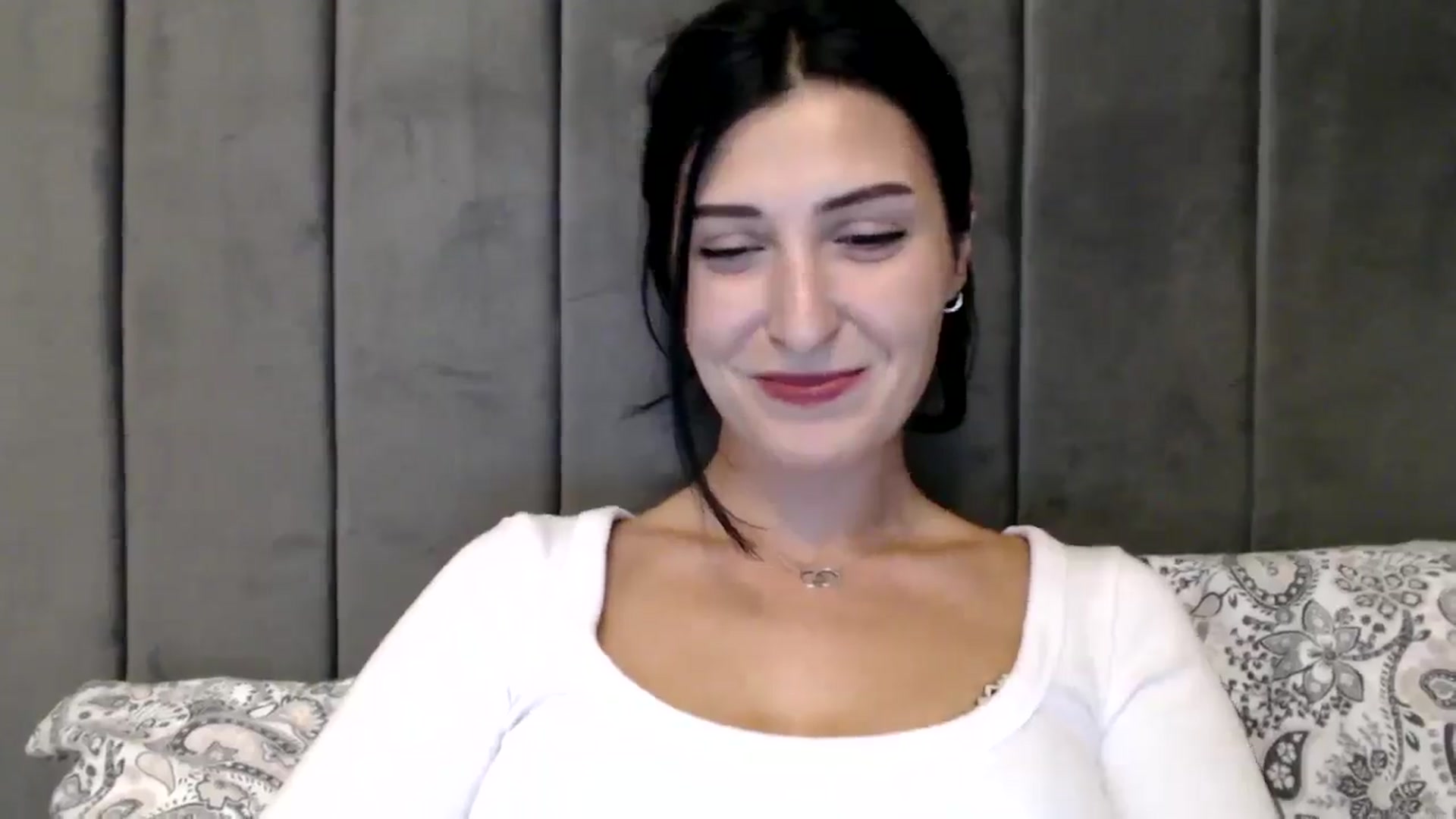 Gallery image thumbnail from Yara_77's myfreecams stream on, 12/18/2025, 14:18 image 2 of 20