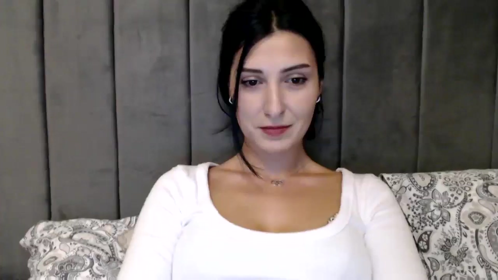 Gallery image thumbnail from Yara_77's myfreecams stream on, 12/18/2025, 14:18 image 4 of 20