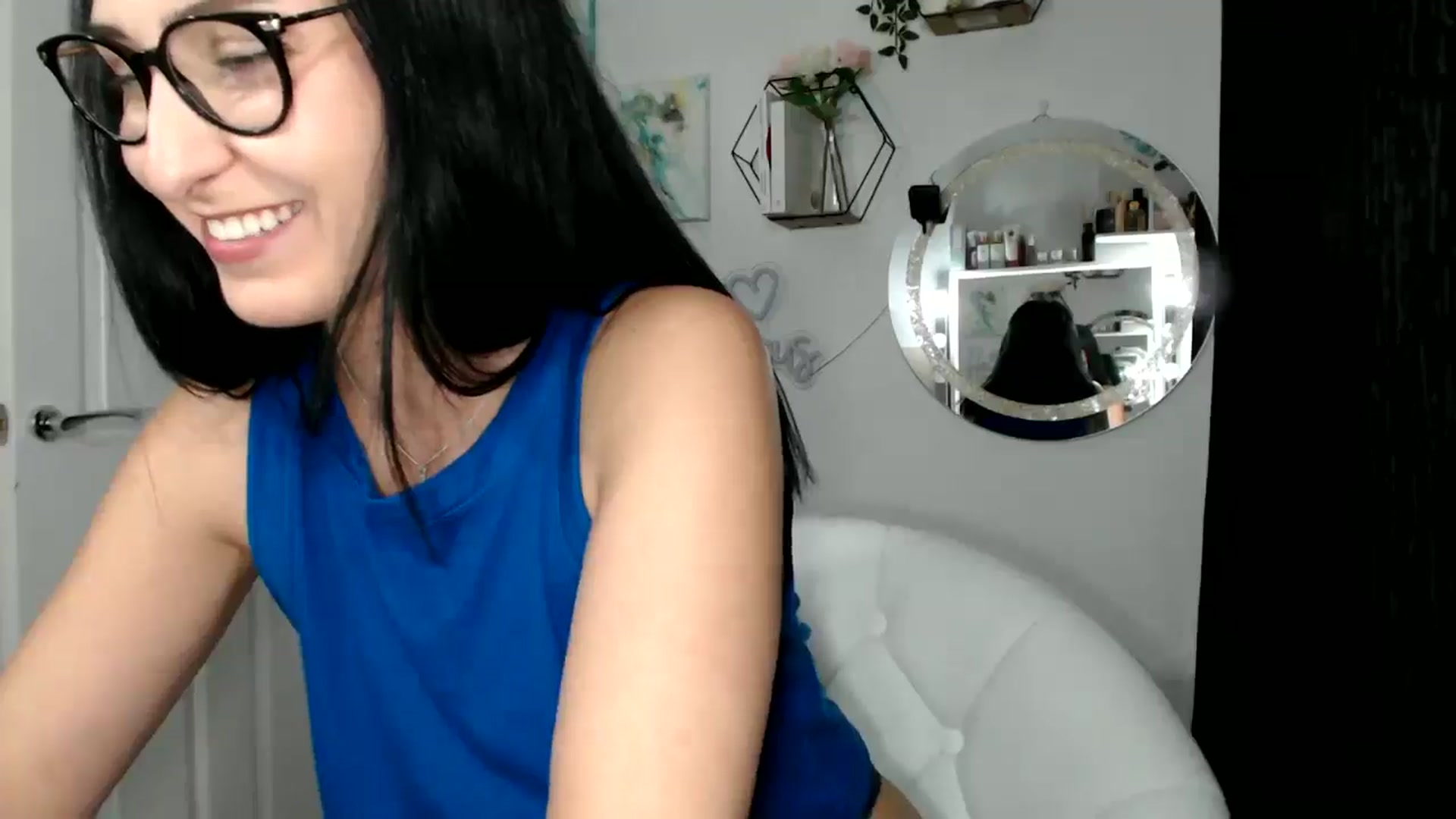 Gallery image thumbnail from Yara_77's myfreecams stream on, 01/14/2026, 16:06 image 3 of 20