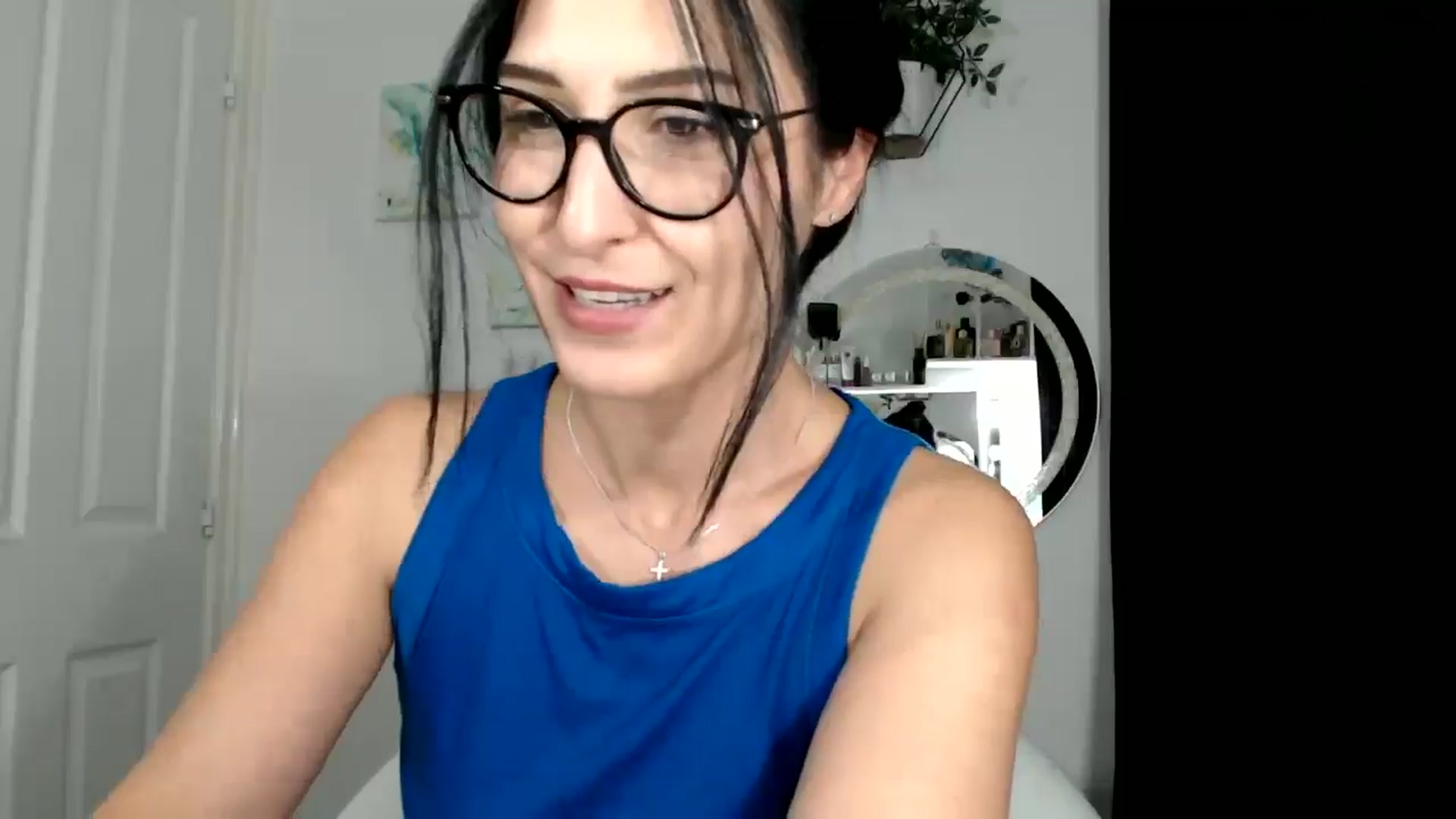 Gallery image thumbnail from Yara_77's myfreecams stream on, 01/14/2026, 16:06 image 11 of 20