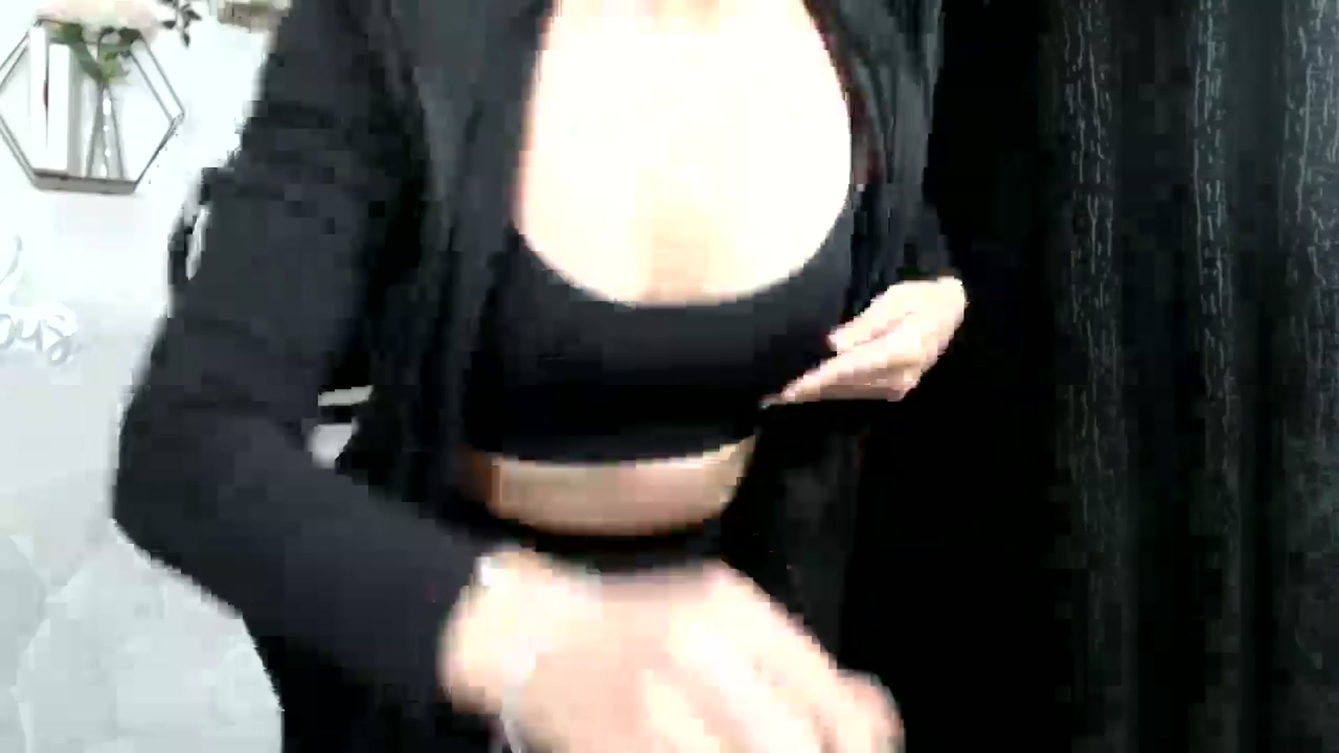 Gallery image thumbnail from Yara_77's myfreecams stream on, 01/14/2026, 18:36 image 17 of 20