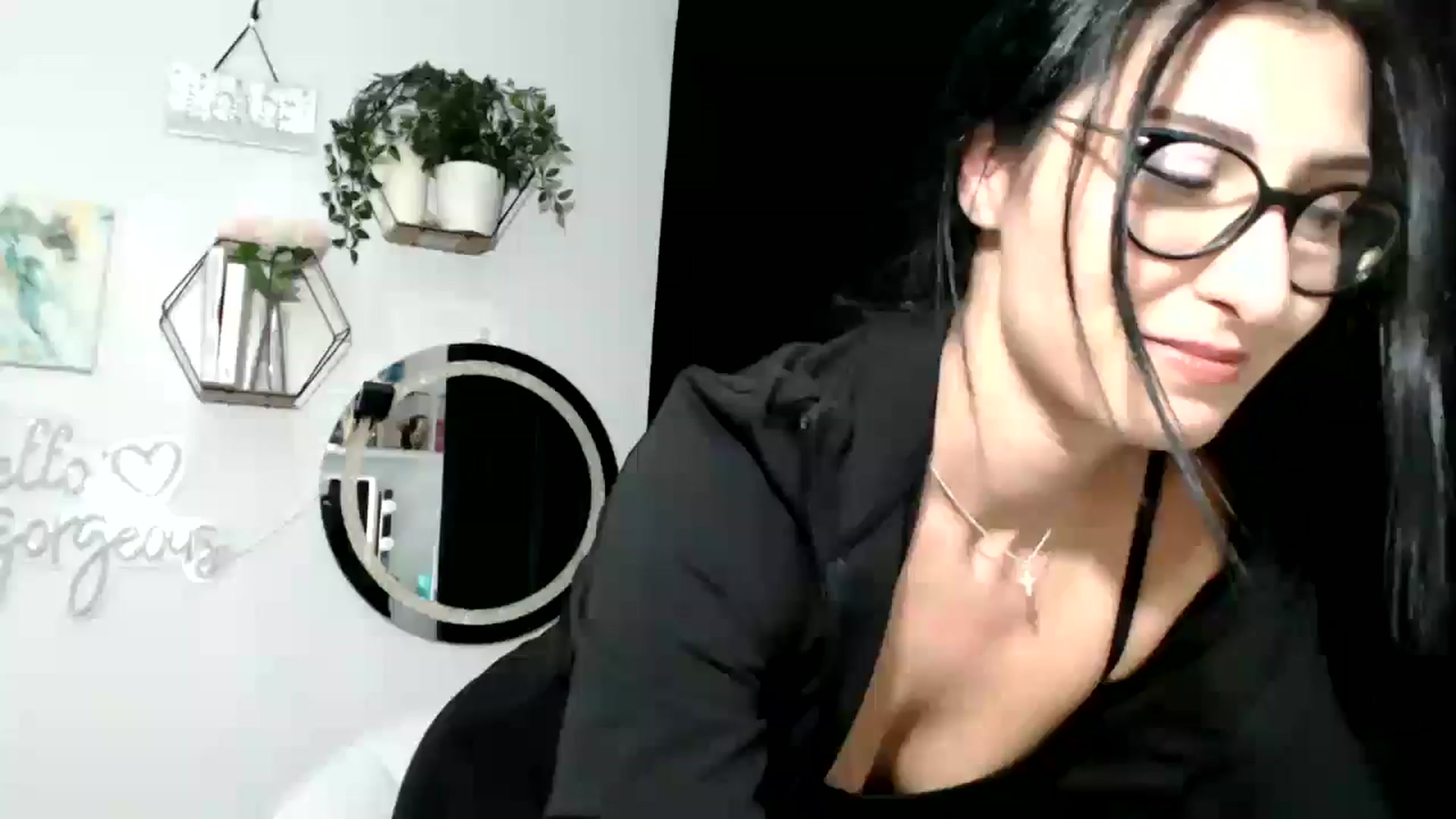 Gallery image thumbnail from Yara_77's myfreecams stream on, 01/14/2026, 19:41 image 15 of 20