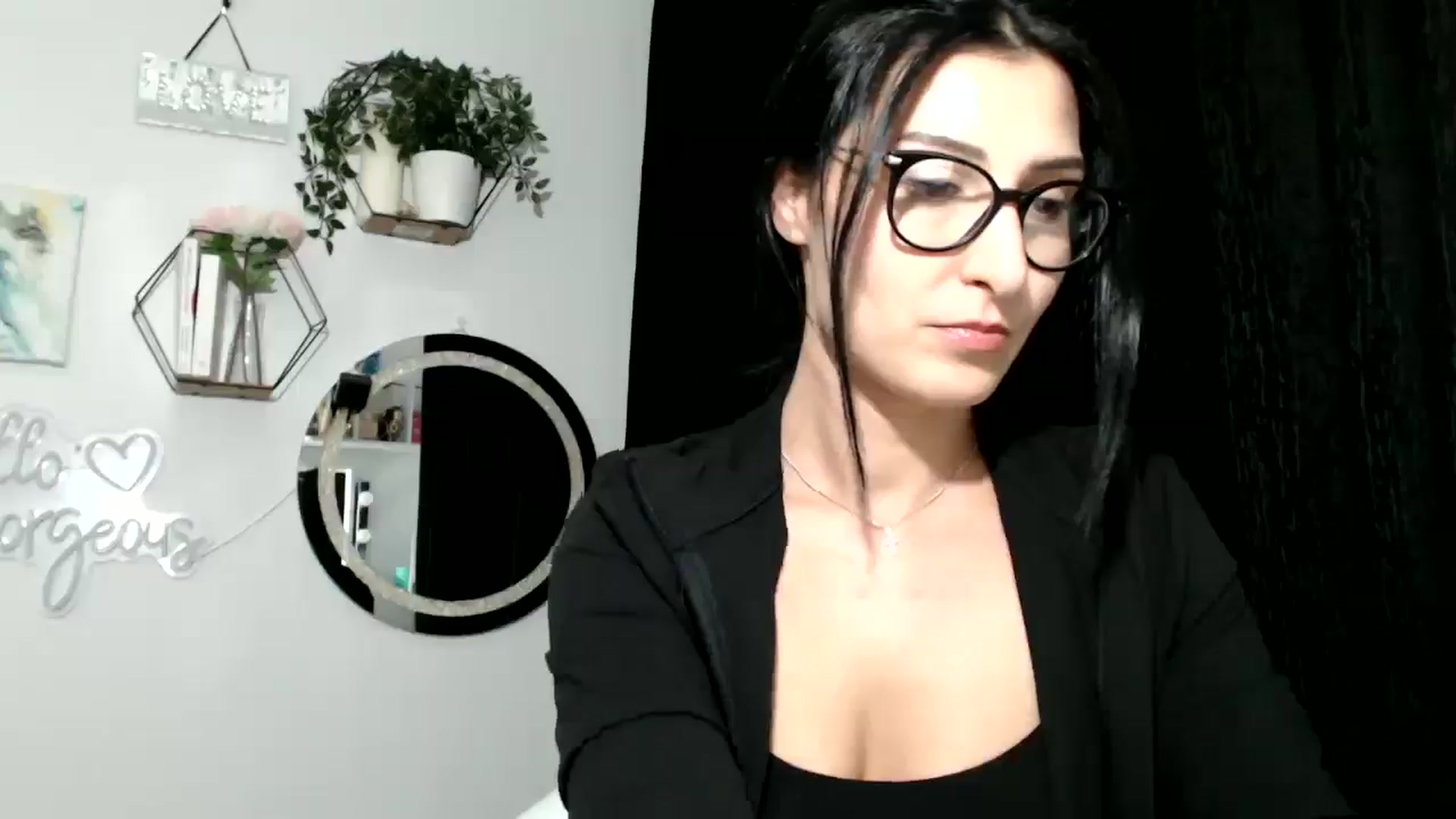 Gallery image thumbnail from Yara_77's myfreecams stream on, 01/14/2026, 19:41 image 16 of 20