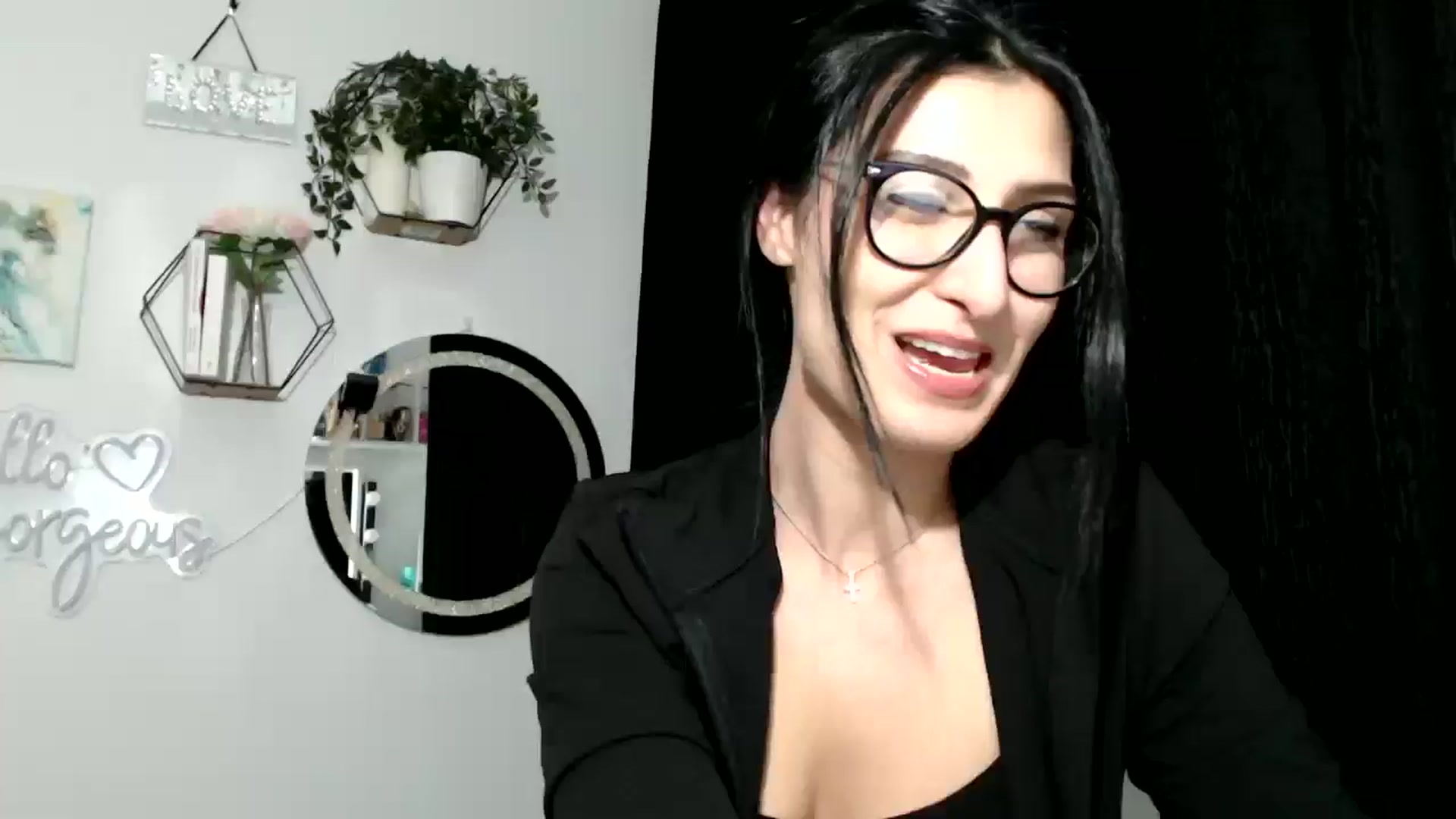 Gallery image thumbnail from Yara_77's myfreecams stream on, 01/14/2026, 19:41 image 17 of 20