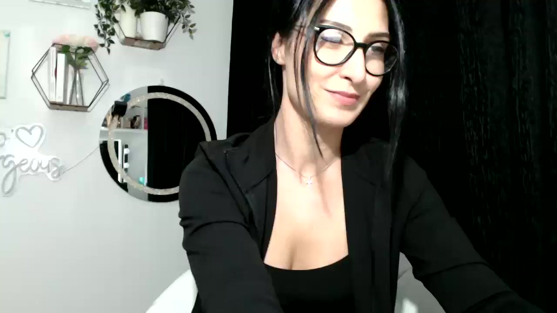 Gallery image thumbnail from Yara_77's myfreecams stream on, 01/14/2026, 19:41 image 1 of 20