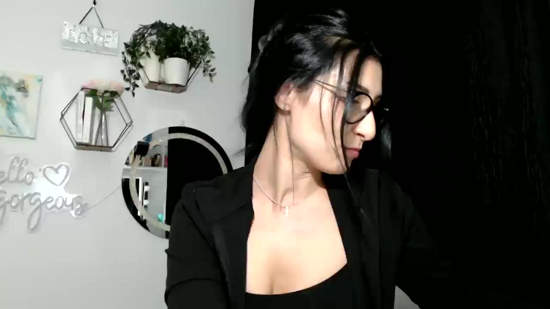 Gallery image thumbnail from Yara_77's myfreecams stream on, 01/14/2026, 19:41 image 18 of 20