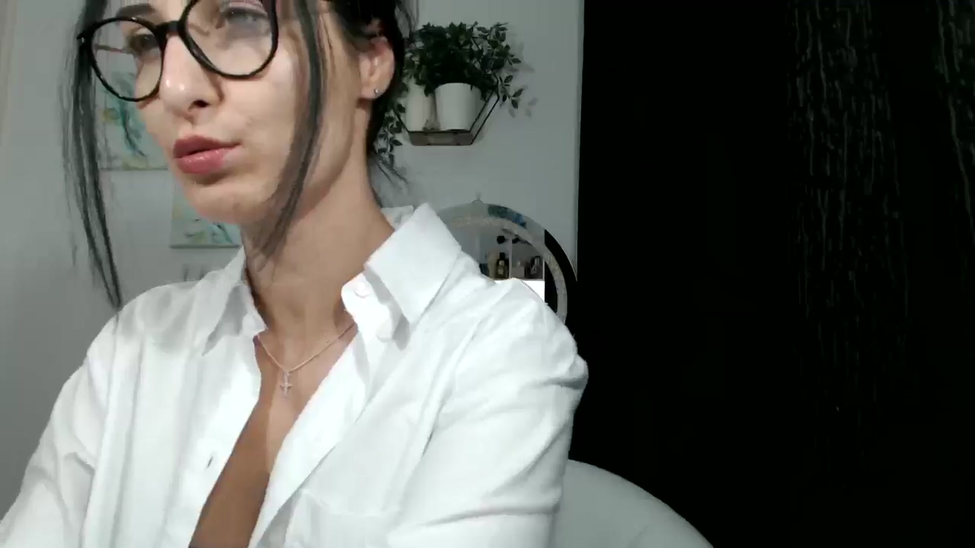 Gallery image thumbnail from Yara_77's myfreecams stream on, 01/15/2026, 15:58 image 20 of 20