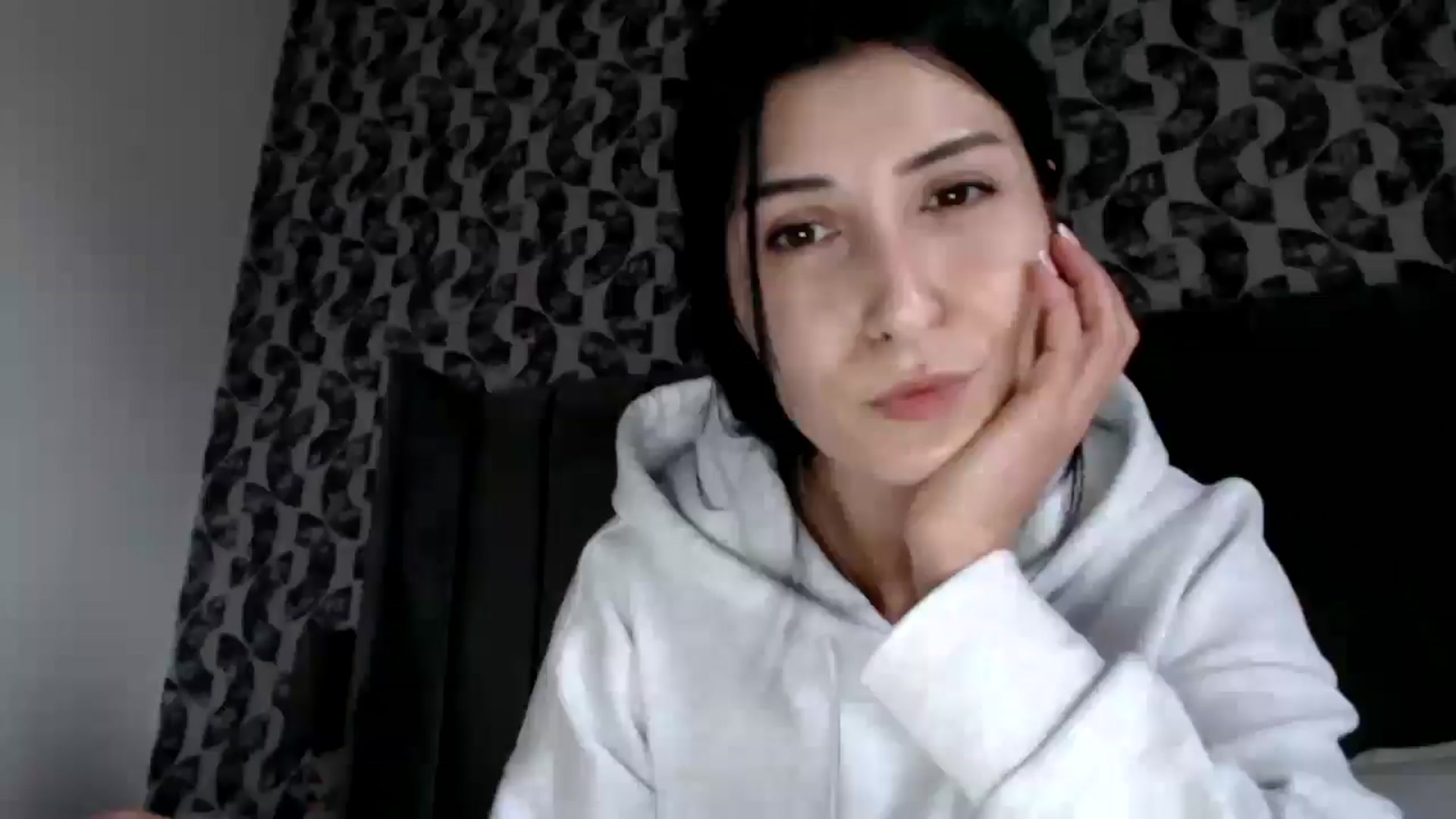 Gallery image thumbnail from Yara_77's myfreecams stream on, 02/01/2026, 15:08 image 15 of 20