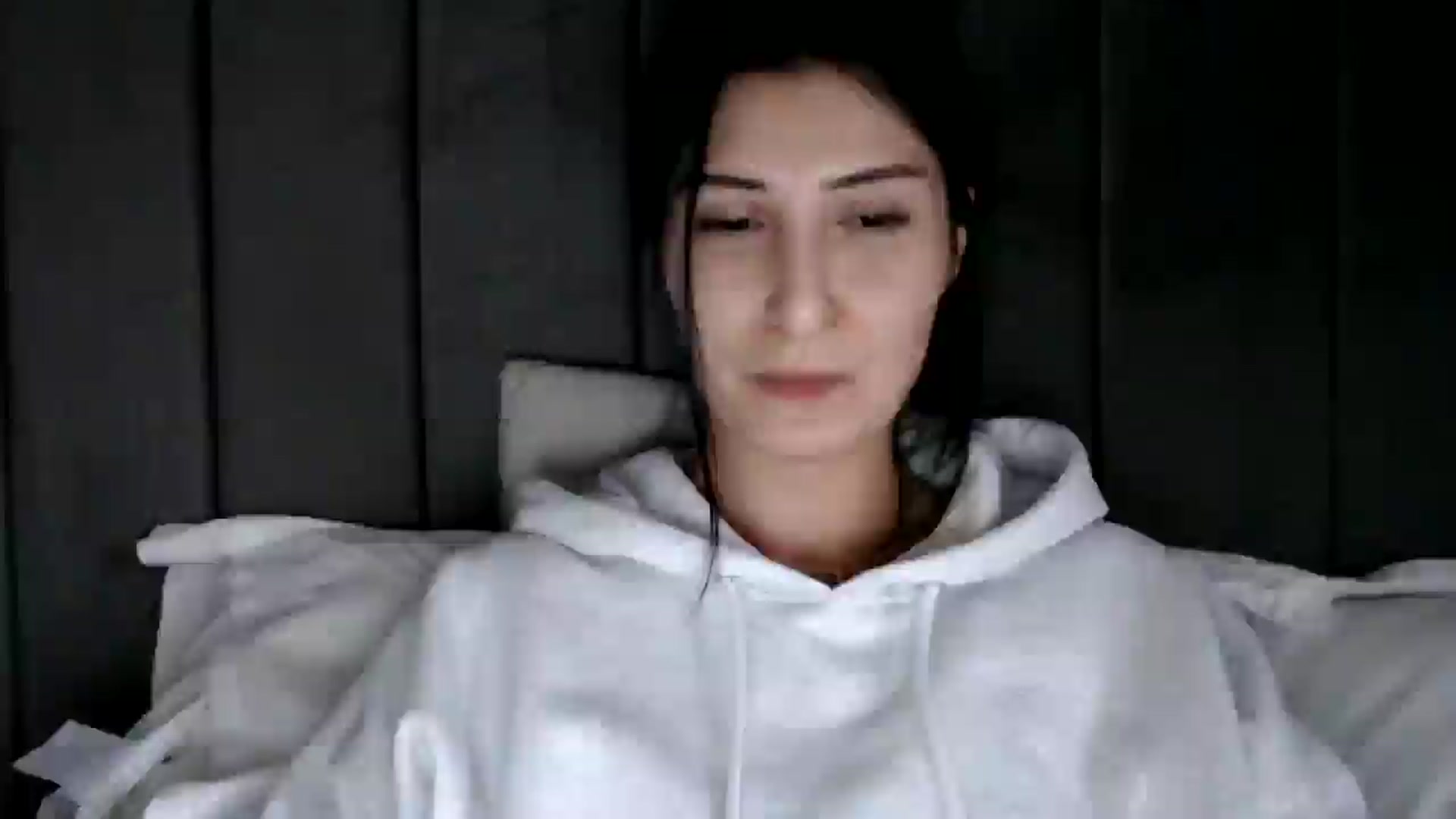 Gallery image thumbnail from Yara_77's myfreecams stream on, 02/01/2026, 15:08 image 17 of 20