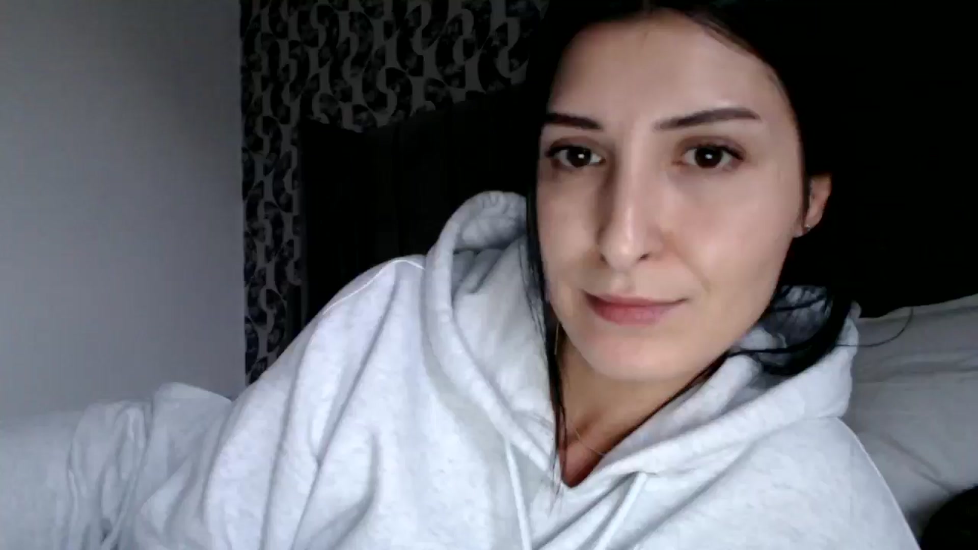 Gallery image thumbnail from Yara_77's myfreecams stream on, 02/01/2026, 15:08 image 9 of 20