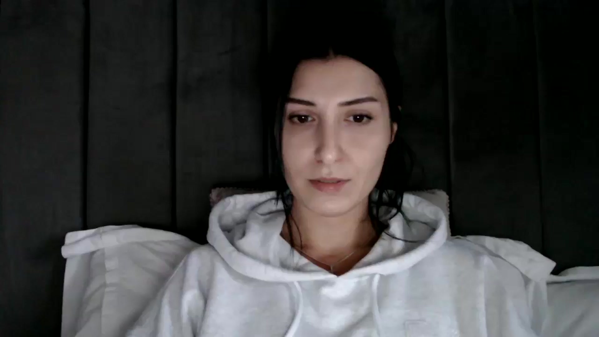 Gallery image thumbnail from Yara_77's myfreecams stream on, 02/01/2026, 15:08 image 3 of 20