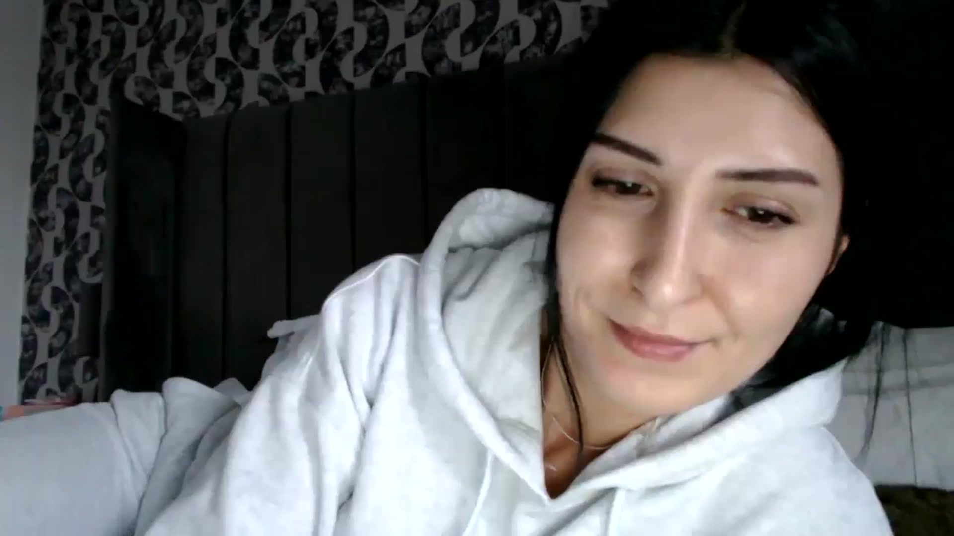 Gallery image thumbnail from Yara_77's myfreecams stream on, 02/01/2026, 15:08 image 8 of 20