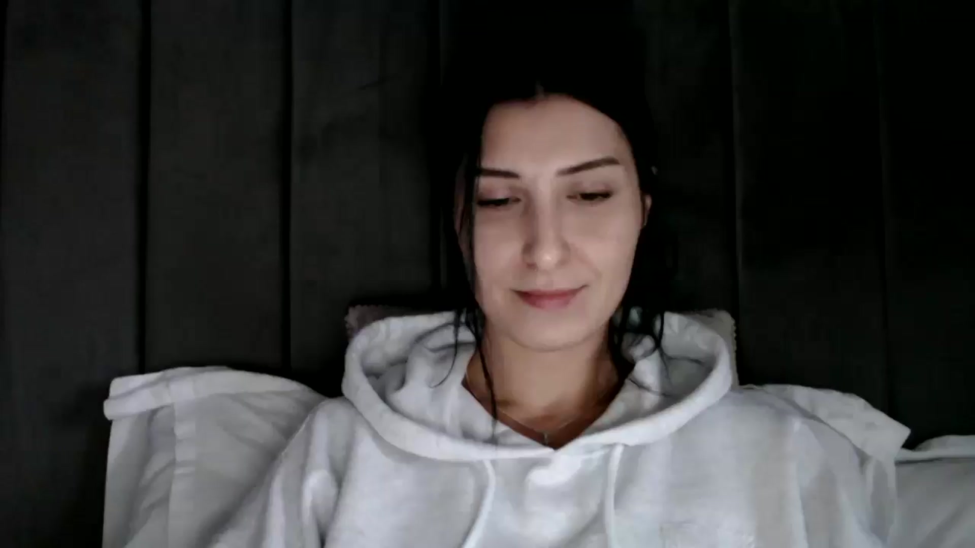 Gallery image thumbnail from Yara_77's myfreecams stream on, 02/01/2026, 15:08 image 4 of 20
