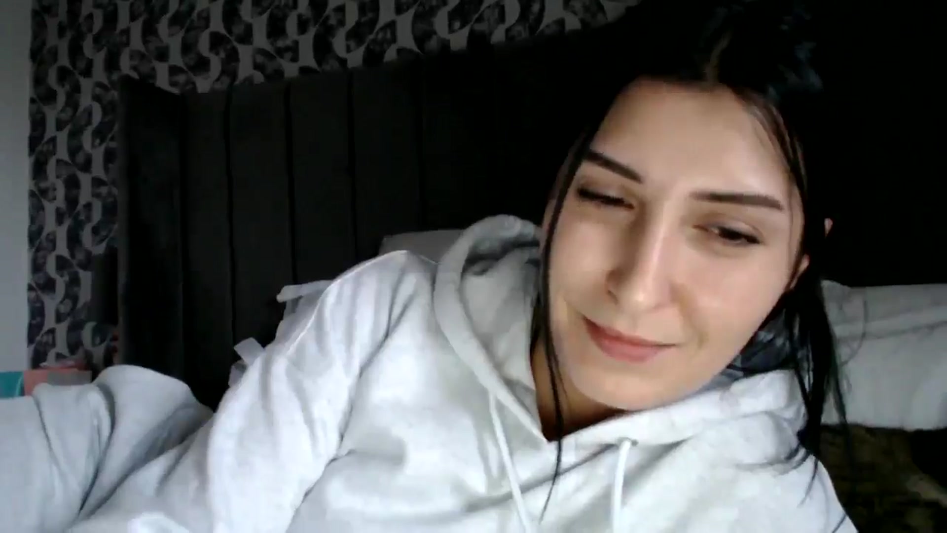Gallery image thumbnail from Yara_77's myfreecams stream on, 02/01/2026, 15:08 image 11 of 20