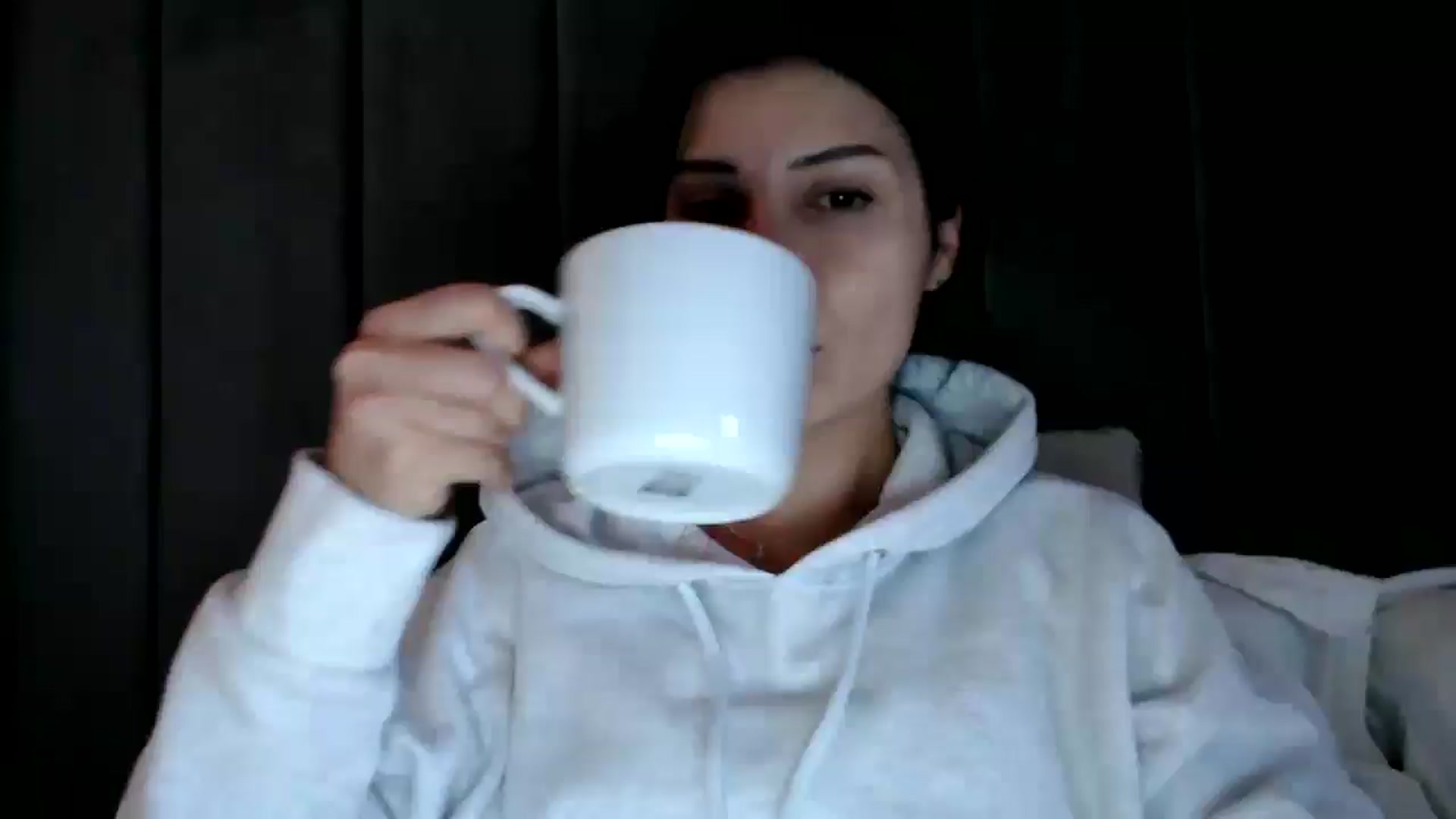 Gallery image thumbnail from Yara_77's myfreecams stream on, 02/01/2026, 15:19 image 9 of 20