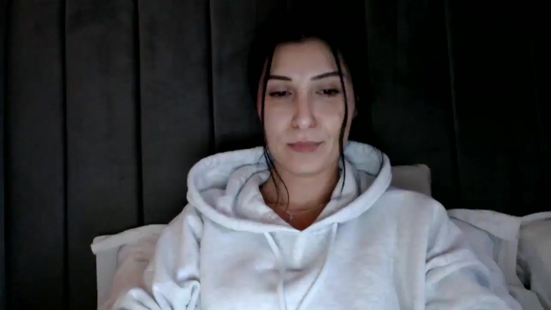 Gallery image thumbnail from Yara_77's myfreecams stream on, 02/01/2026, 15:19 image 19 of 20