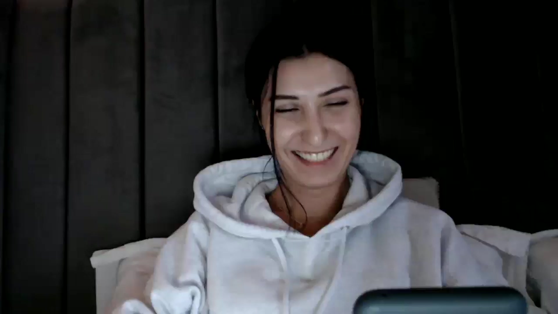 Gallery image thumbnail from Yara_77's myfreecams stream on, 02/01/2026, 15:19 image 13 of 20