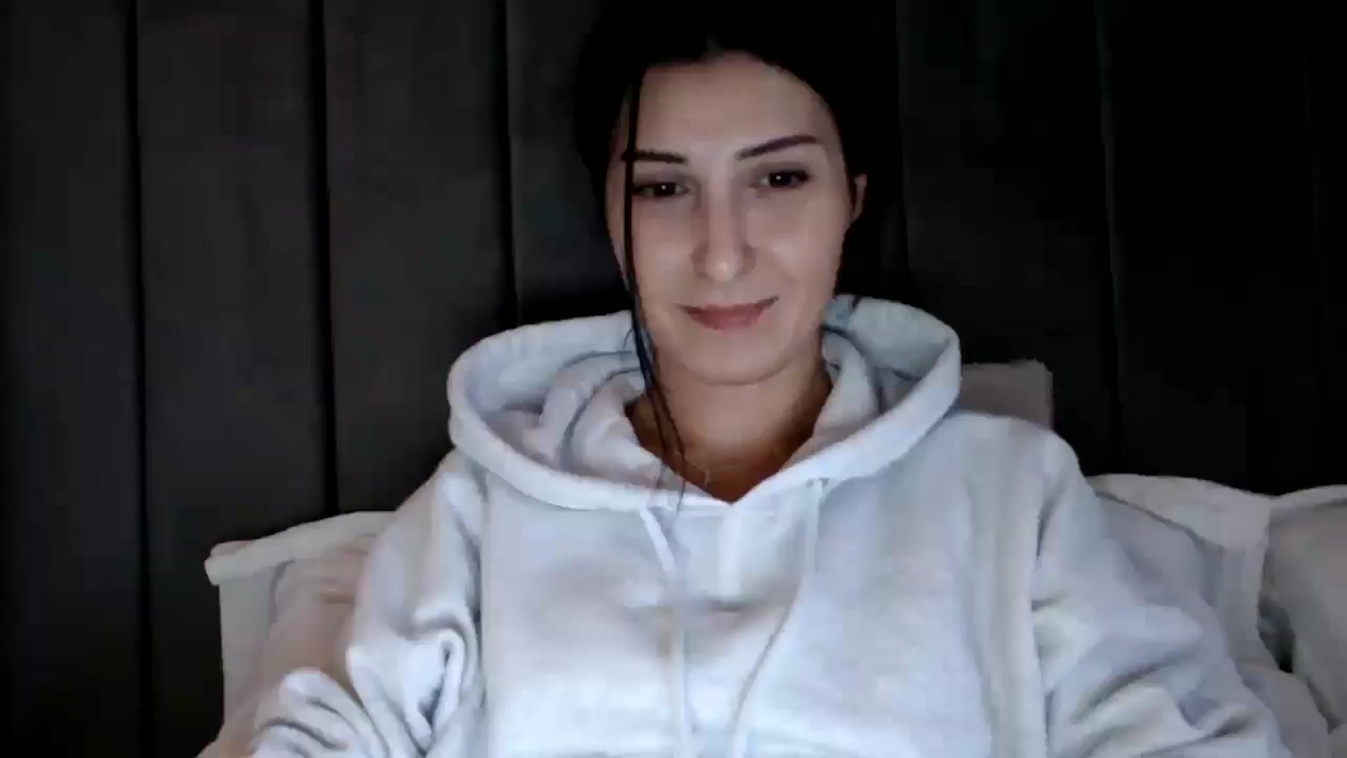 Gallery image thumbnail from Yara_77's myfreecams stream on, 02/01/2026, 15:19 image 15 of 20