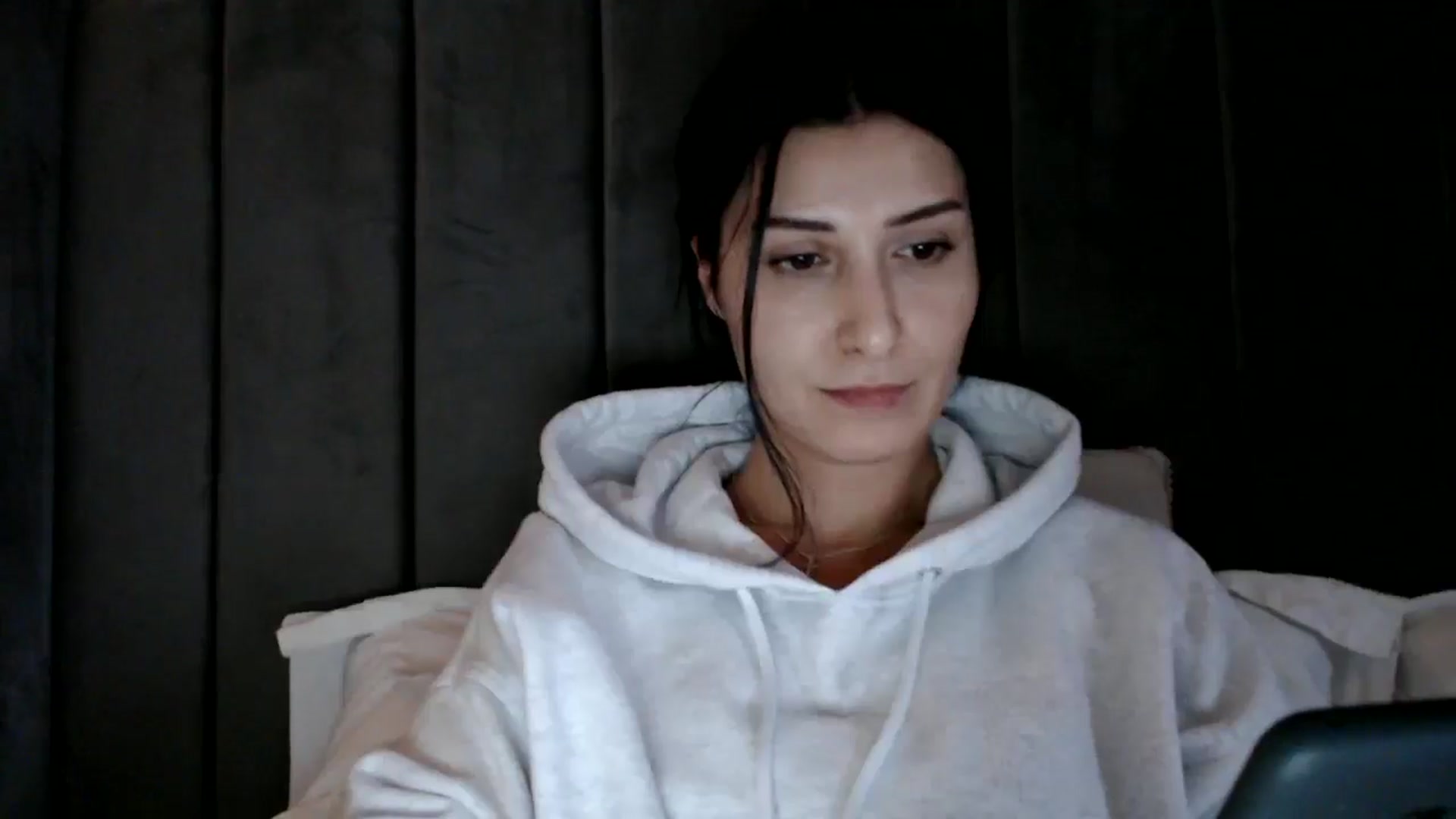 Gallery image thumbnail from Yara_77's myfreecams stream on, 02/01/2026, 15:19 image 4 of 20