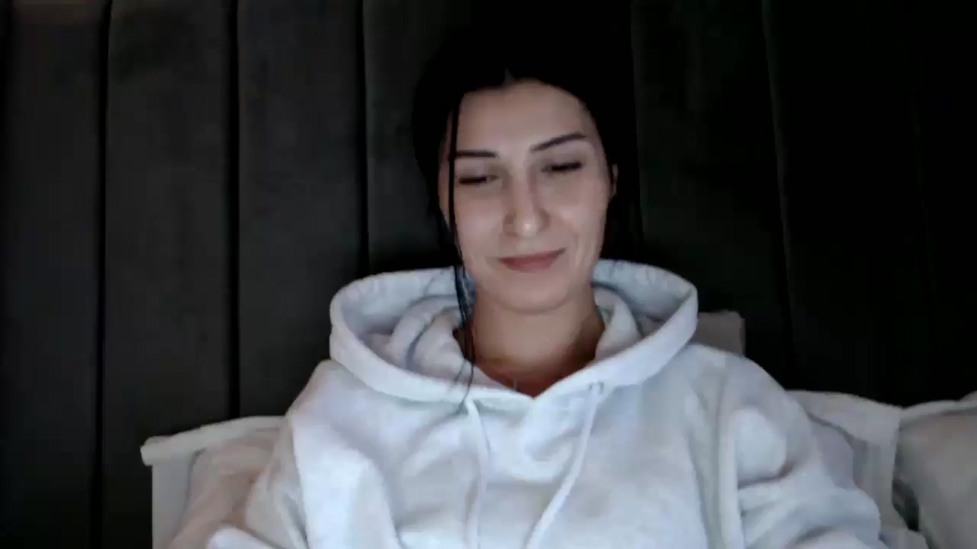 Gallery image thumbnail from Yara_77's myfreecams stream on, 02/01/2026, 15:19 image 1 of 20