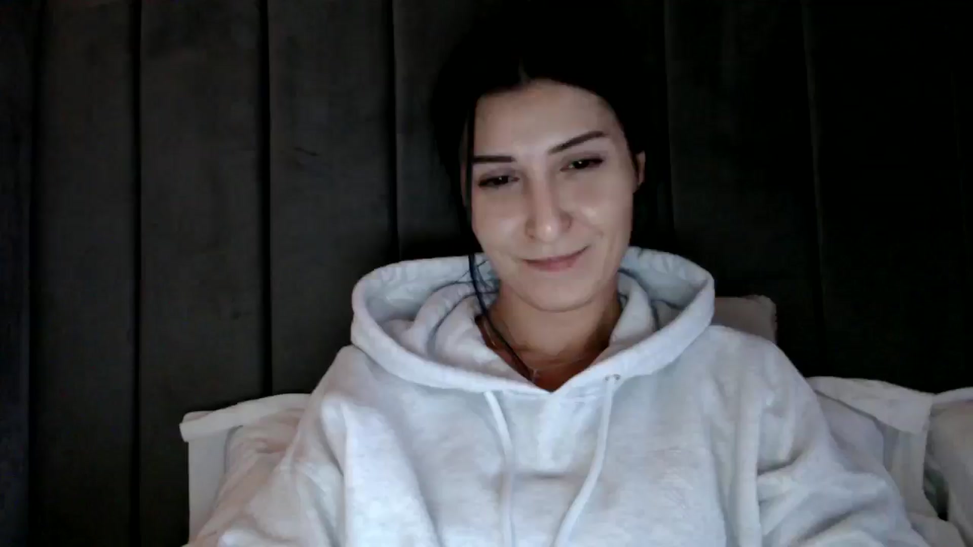 Gallery image thumbnail from Yara_77's myfreecams stream on, 02/01/2026, 15:19 image 5 of 20