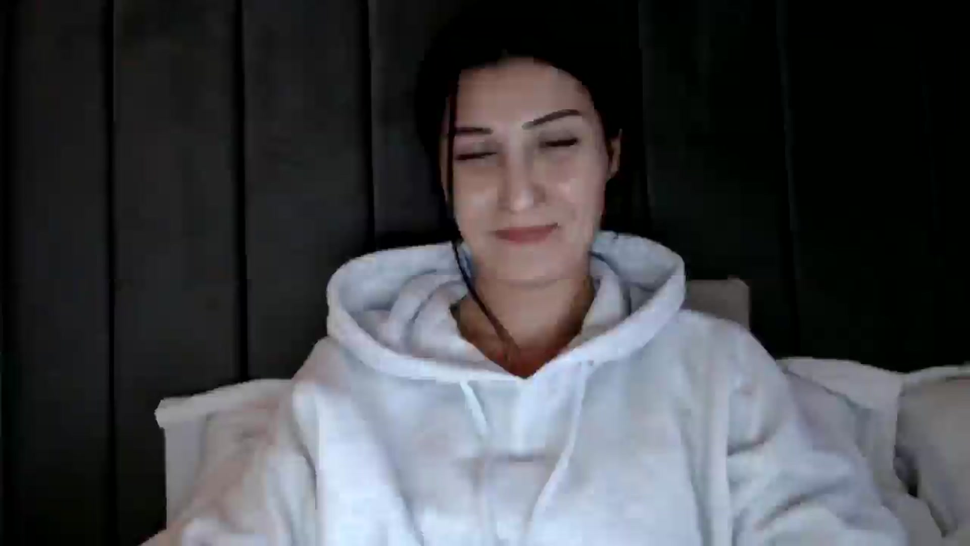 Gallery image thumbnail from Yara_77's myfreecams stream on, 02/01/2026, 15:19 image 8 of 20