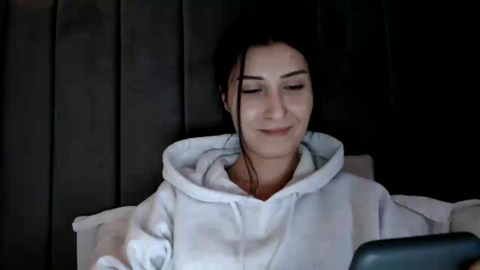 Gallery image thumbnail from Yara_77's myfreecams stream on, 02/01/2026, 15:19 image 10 of 20