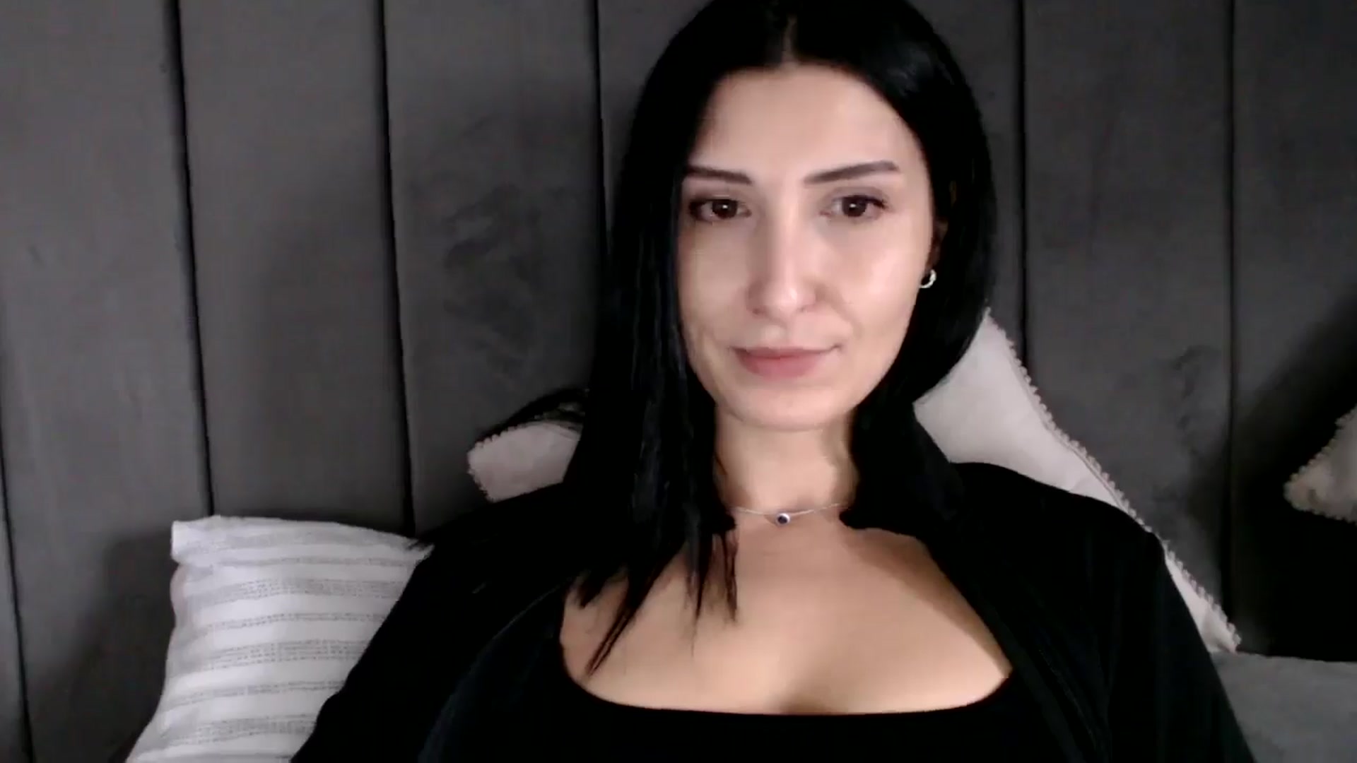 Gallery image thumbnail from Yara_77's myfreecams stream on, 02/04/2026, 11:26 image 6 of 20