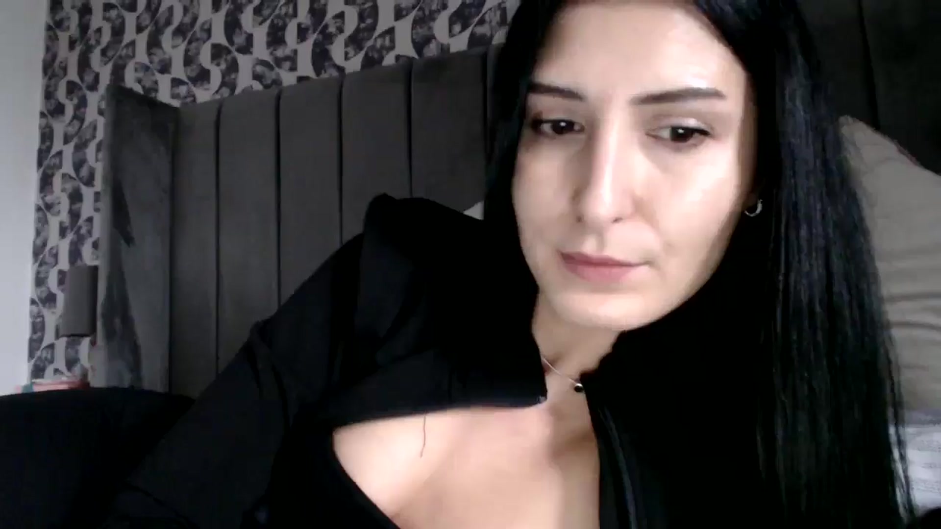 Gallery image thumbnail from Yara_77's myfreecams stream on, 02/04/2026, 11:26 image 13 of 20