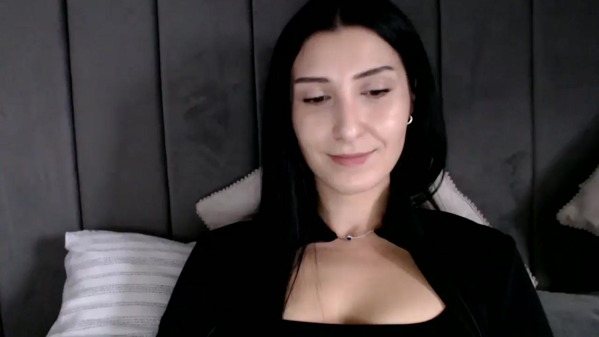 Gallery image thumbnail from Yara_77's myfreecams stream on, 02/04/2026, 11:26 image 10 of 20