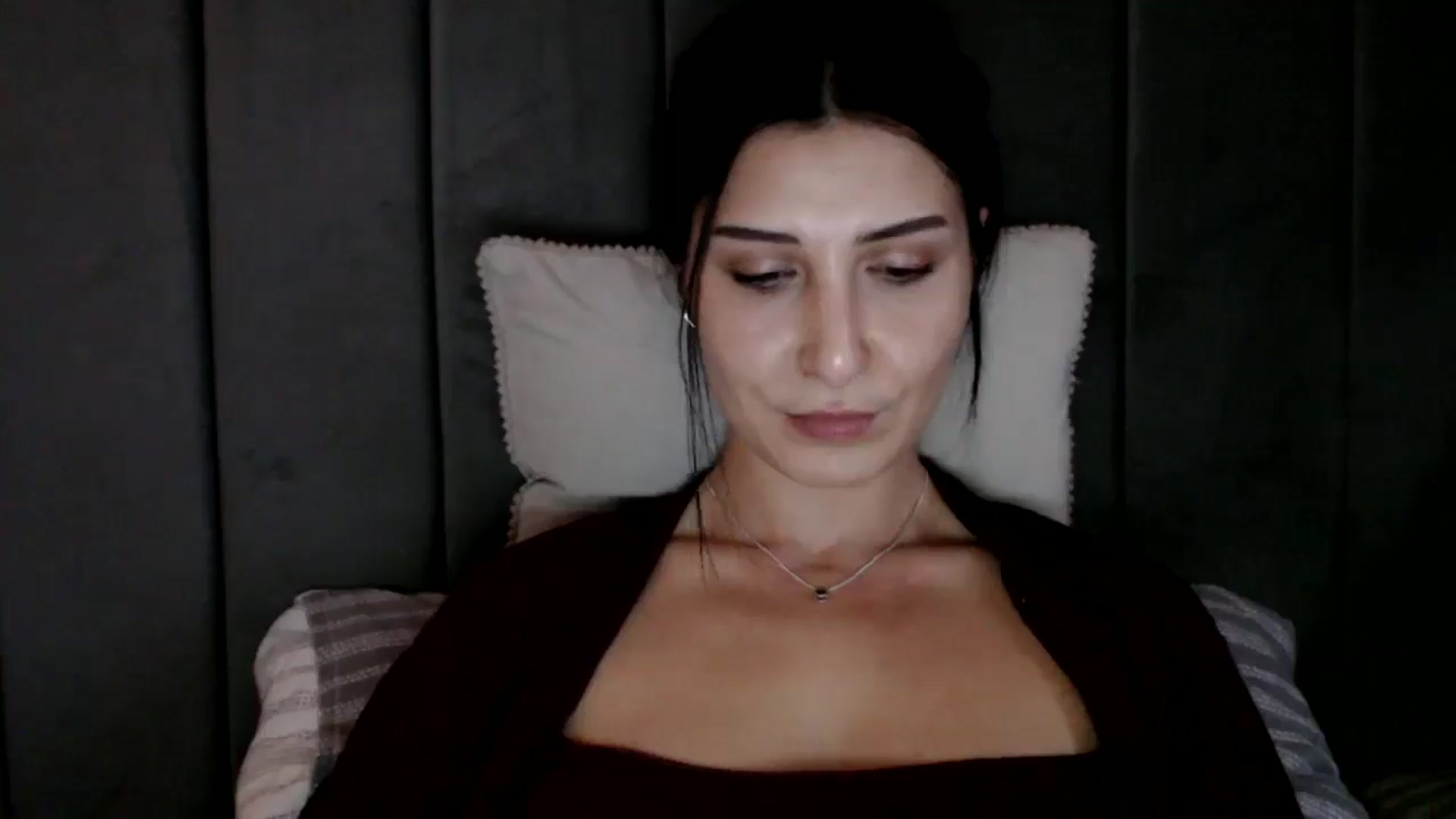 Gallery image thumbnail from Yara_77's myfreecams stream on, 02/06/2026, 13:02 image 17 of 20