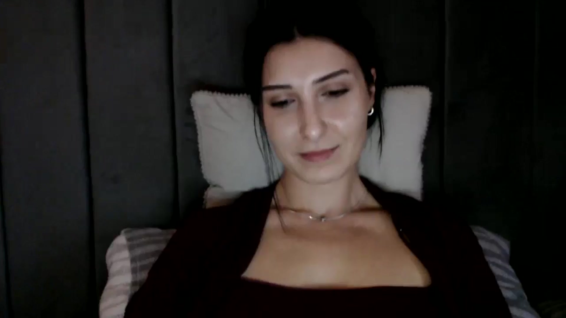 Gallery image thumbnail from Yara_77's myfreecams stream on, 02/06/2026, 13:02 image 13 of 20