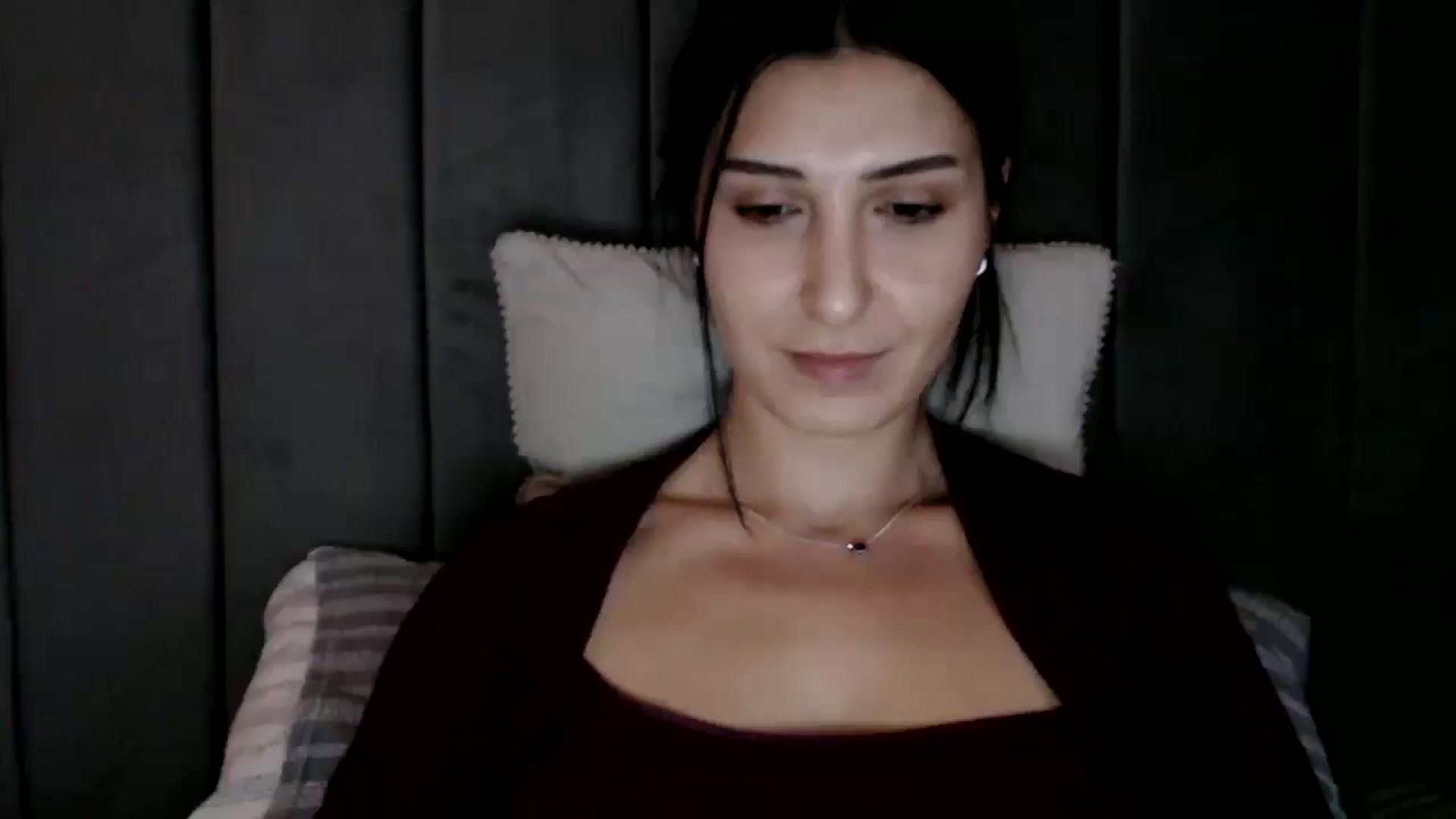 Gallery image thumbnail from Yara_77's myfreecams stream on, 02/06/2026, 14:06 image 15 of 20