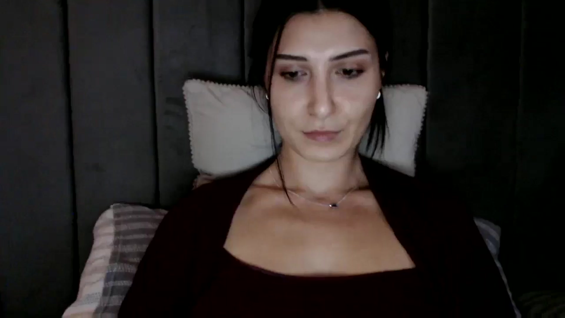 Gallery image thumbnail from Yara_77's myfreecams stream on, 02/06/2026, 14:06 image 16 of 20