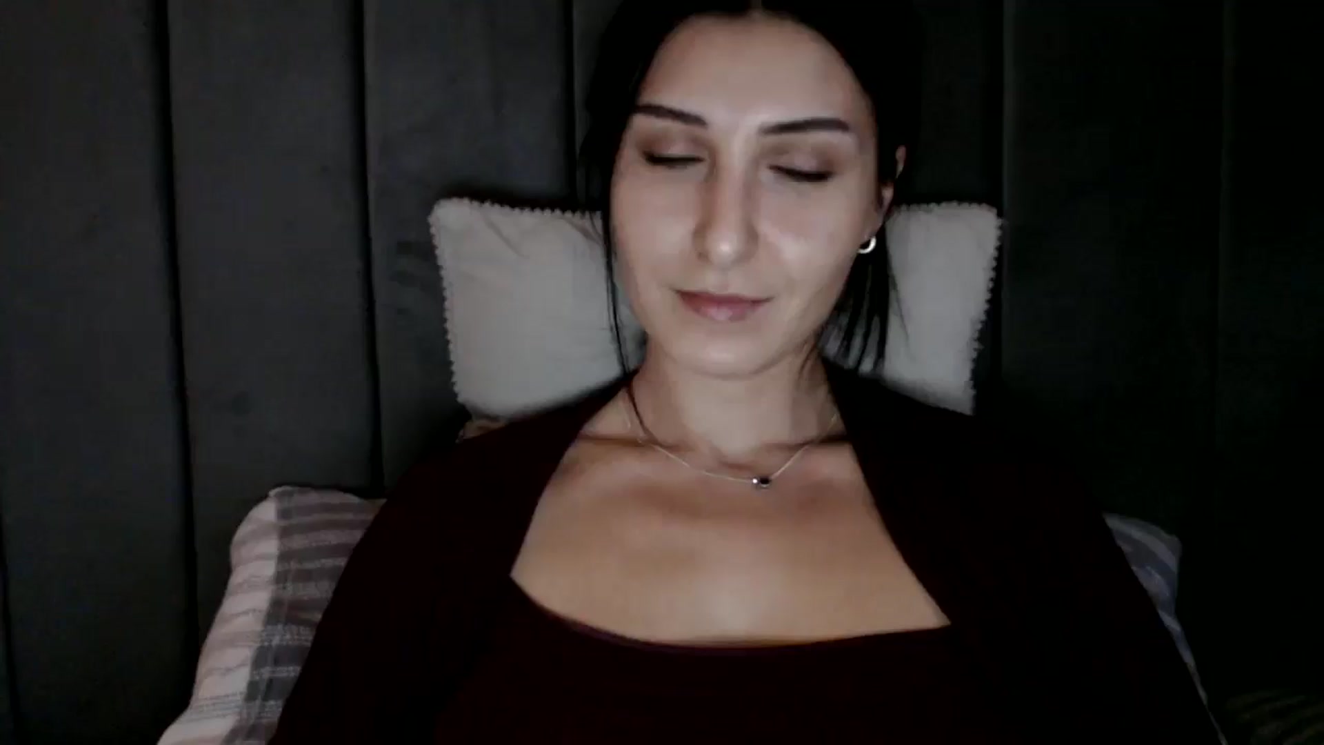 Gallery image thumbnail from Yara_77's myfreecams stream on, 02/06/2026, 14:06 image 14 of 20