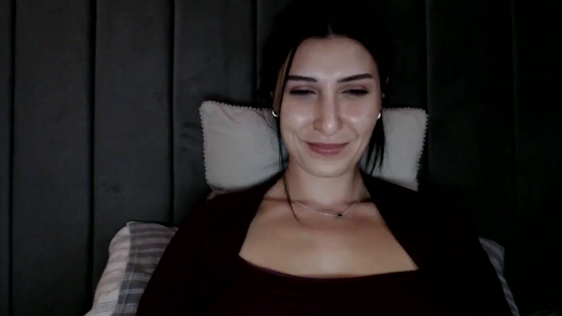 Gallery image thumbnail from Yara_77's myfreecams stream on, 02/06/2026, 14:06 image 17 of 20